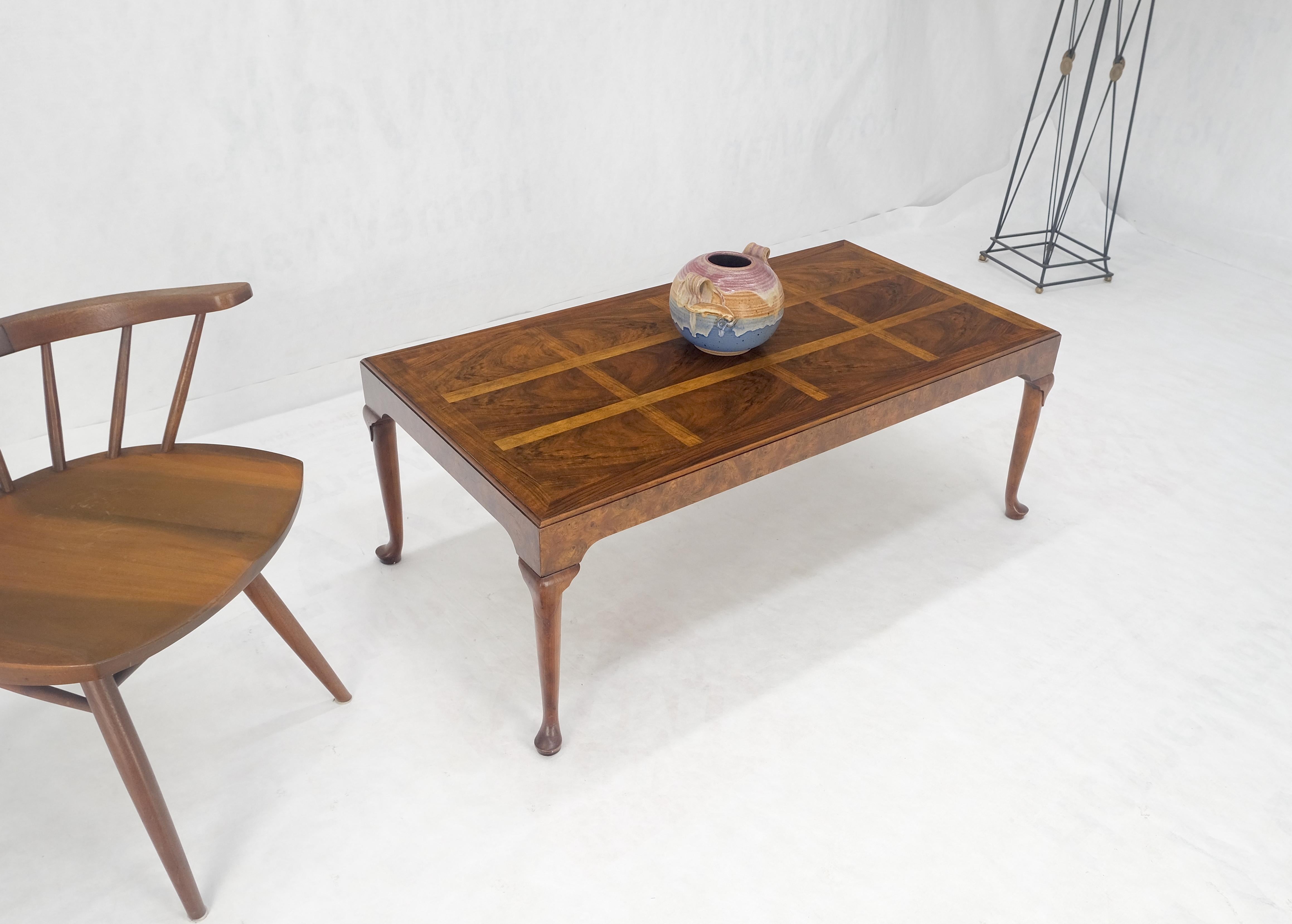 Baker Vivid Pattern Walnut Top Burl Queen An Style Caved Legs Coffee Table MINT! For Sale 3