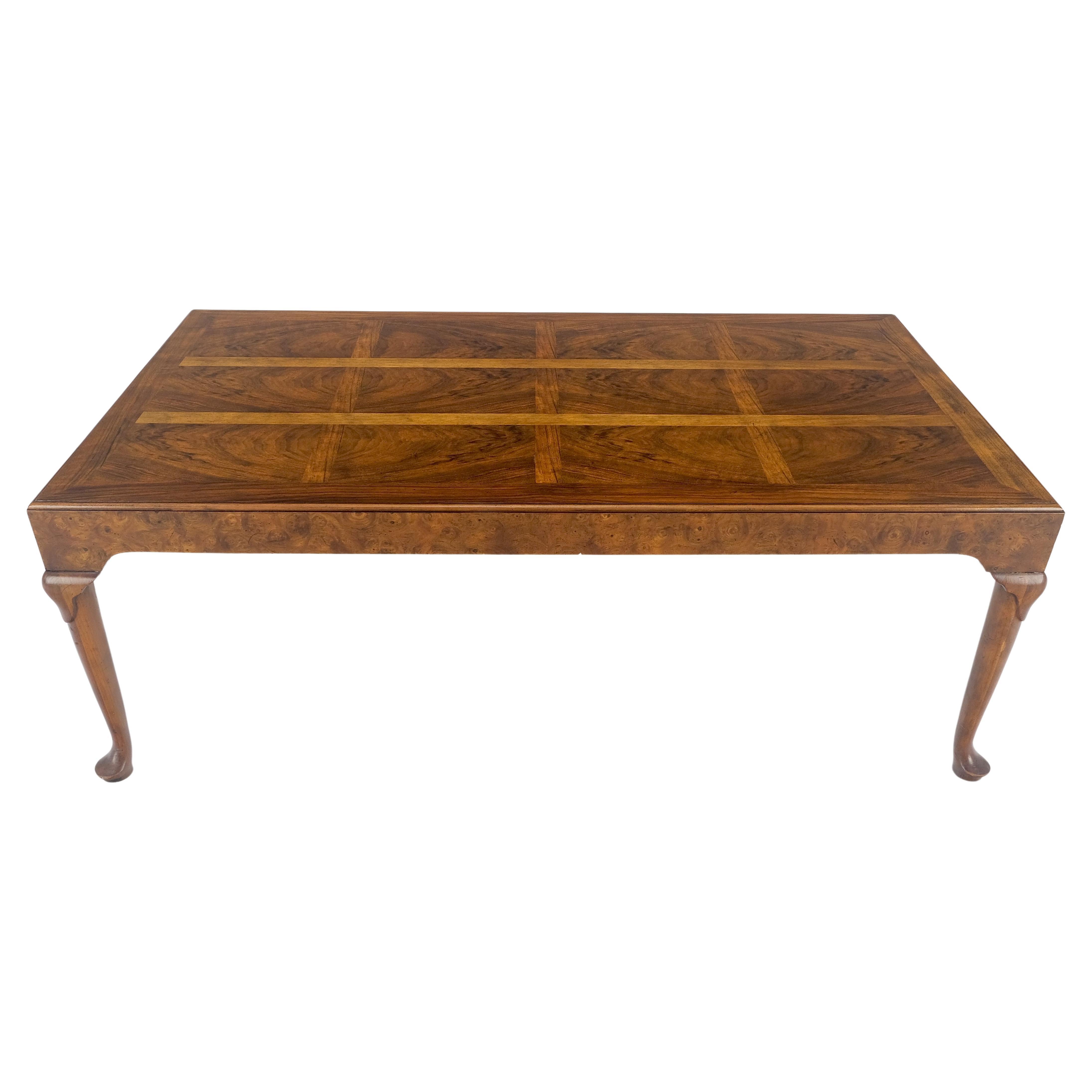 Baker Vivid Pattern Walnut Top Burl Queen An Style Caved Legs Coffee Table MINT! For Sale