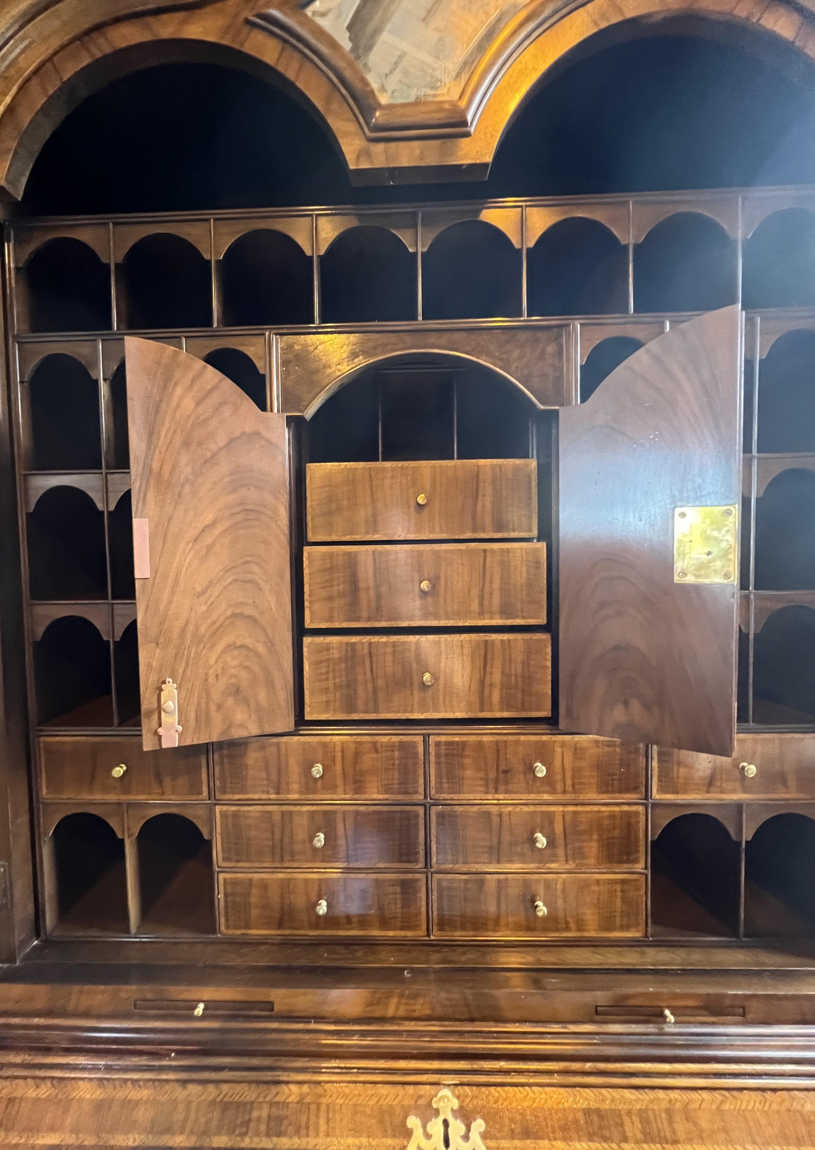 Ottone Collection'S Stately Home di Baker, Mobile da ufficio Queen Anne in vendita