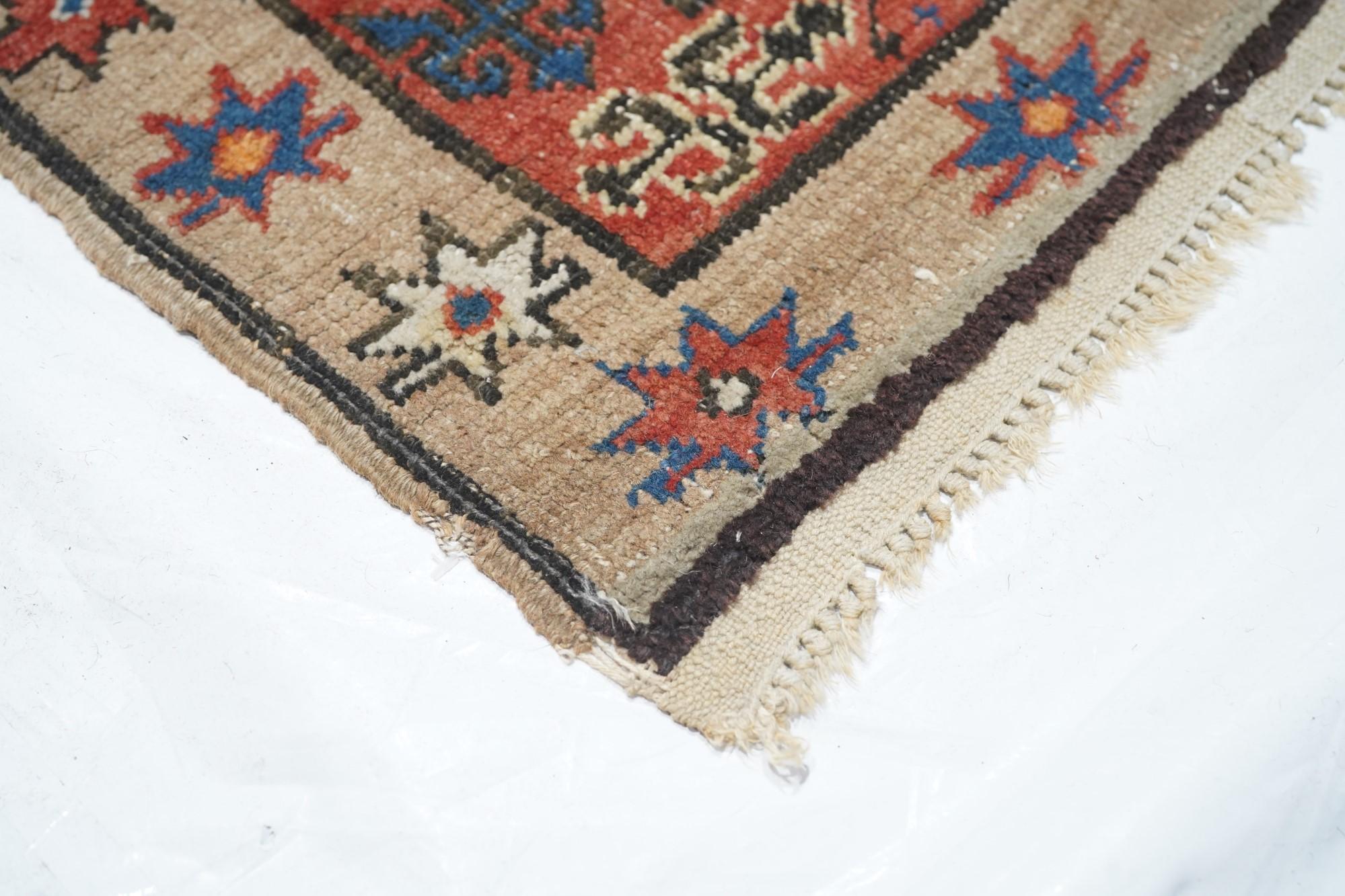 Bakhshaish Rug In Excellent Condition For Sale In New York, NY