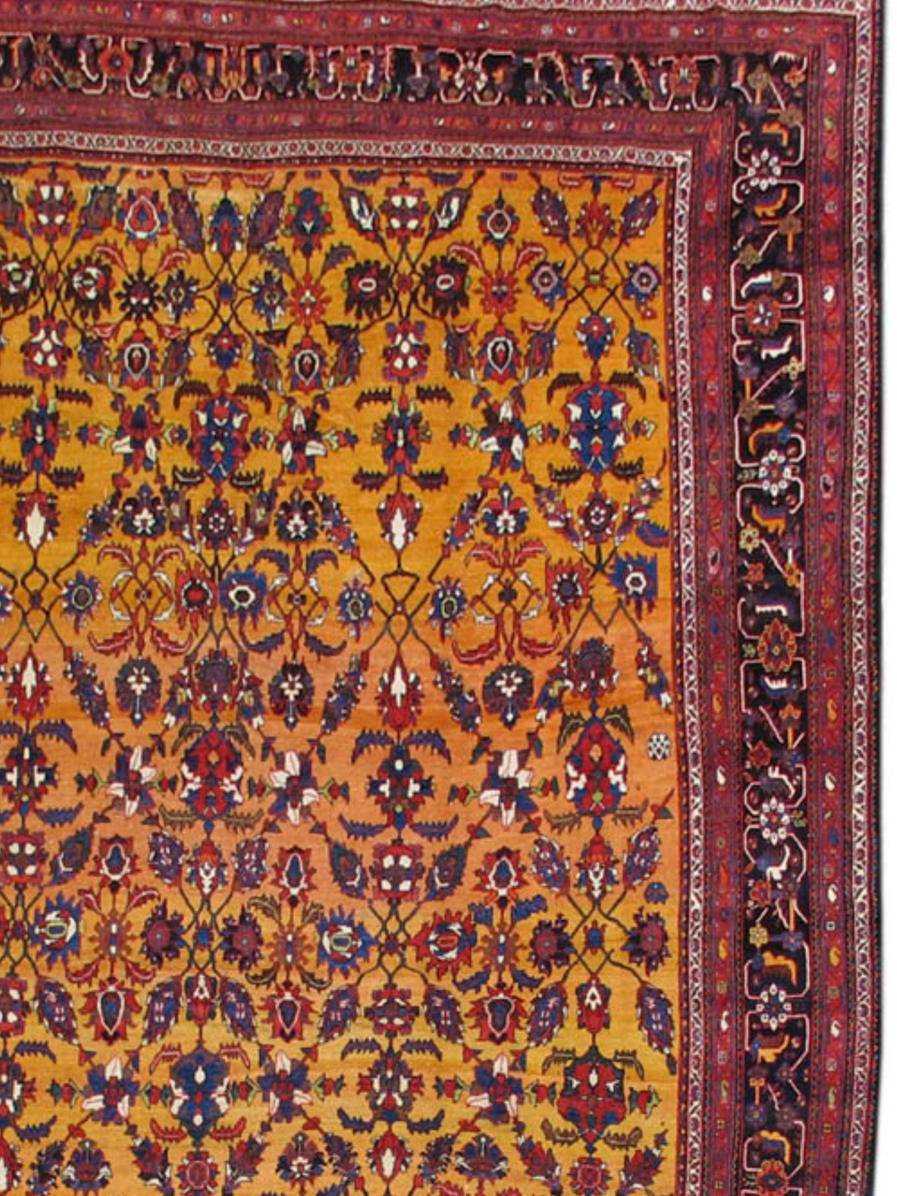 I Bakhtiari sono una confederazione tribale che abita le zone della Persia centro-occidentale nelle vicinanze di Isfahan. Sebbene fossero noti per le loro tradizioni di tessitura domestica di epoche precedenti, la domanda di tappeti orientali alla