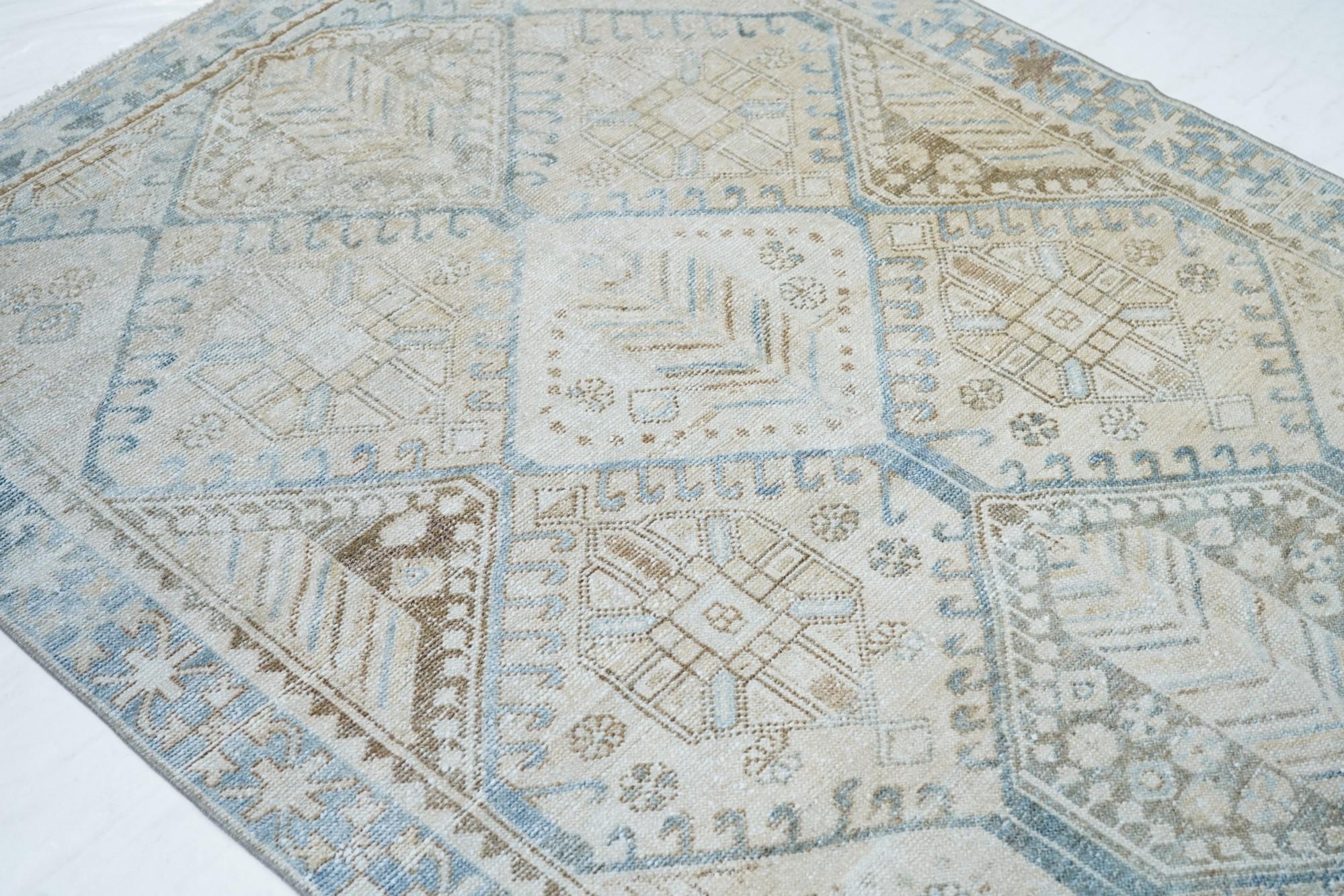 Vintage Bakhtiari Rug 4'5'' x 6'4'' For Sale 2