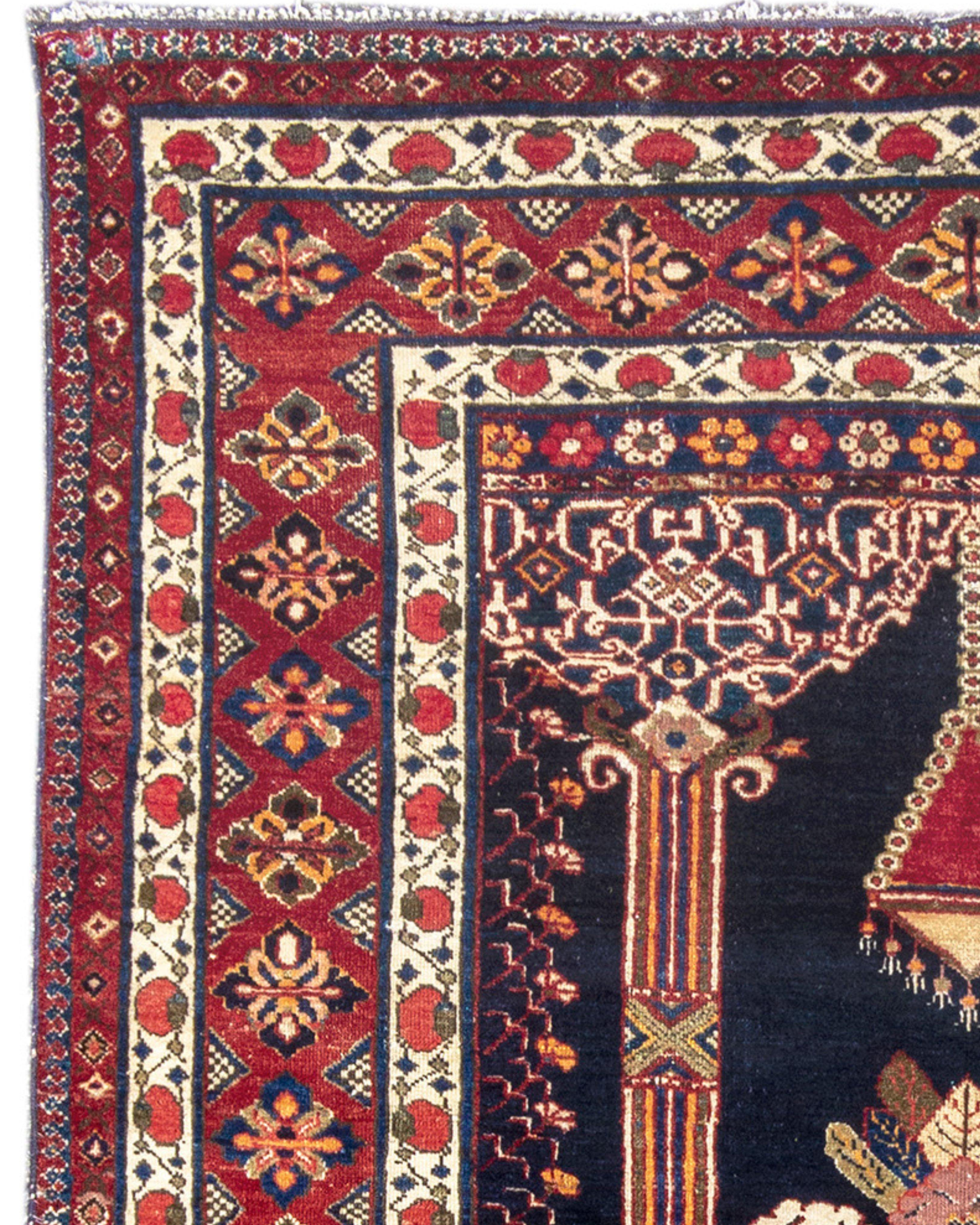 Antique Persian Bakhtiari Rug, c. 1900 In Excellent Condition For Sale In San Francisco, CA