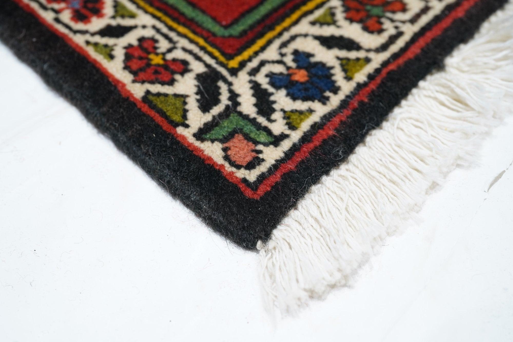 Runner Bakhtiari 2'9'' x 9'4'' In condizioni Nuovo in vendita a New York, NY