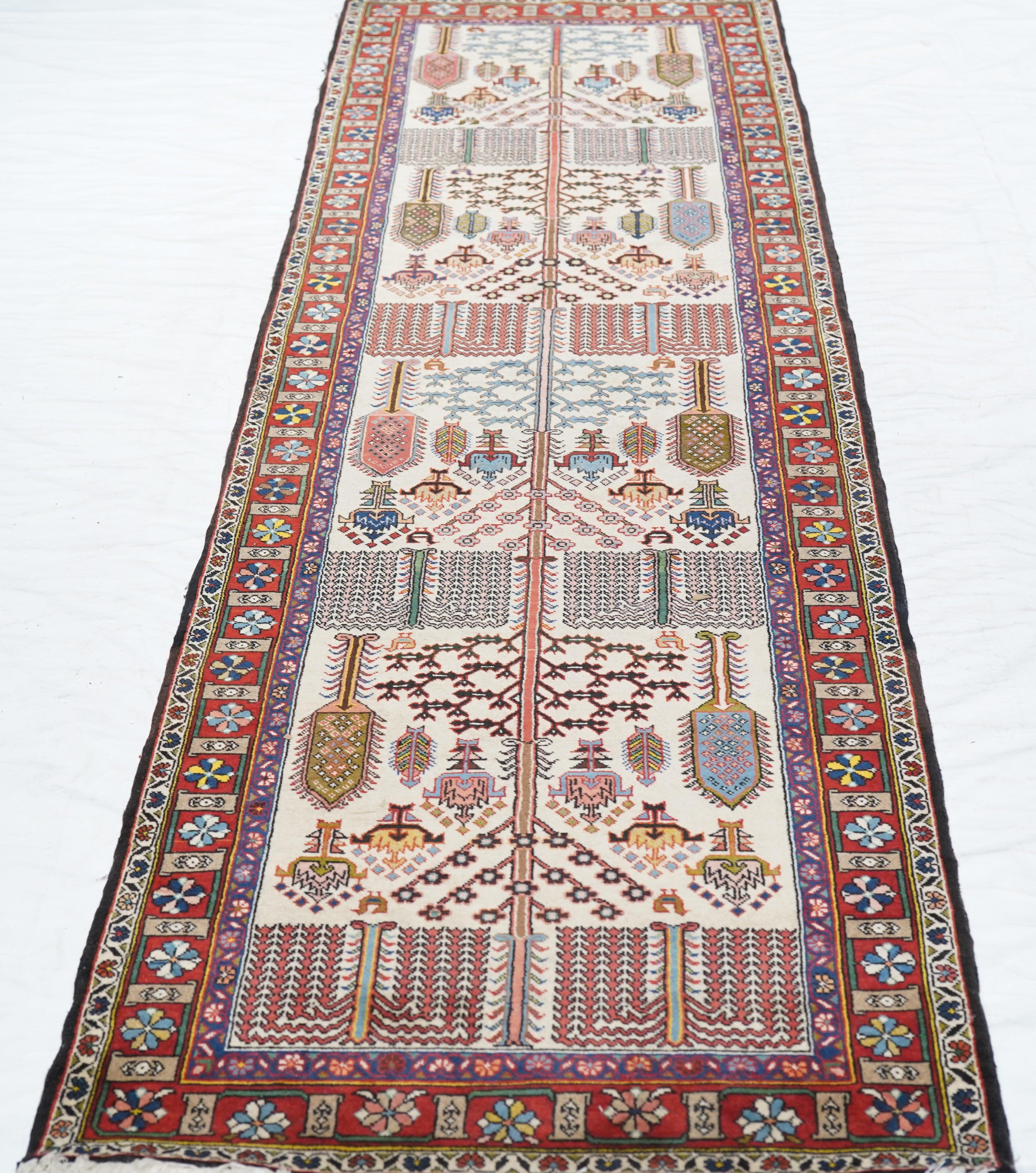 Runner Bakhtiari 2'9'' x 9'4'' in vendita 3