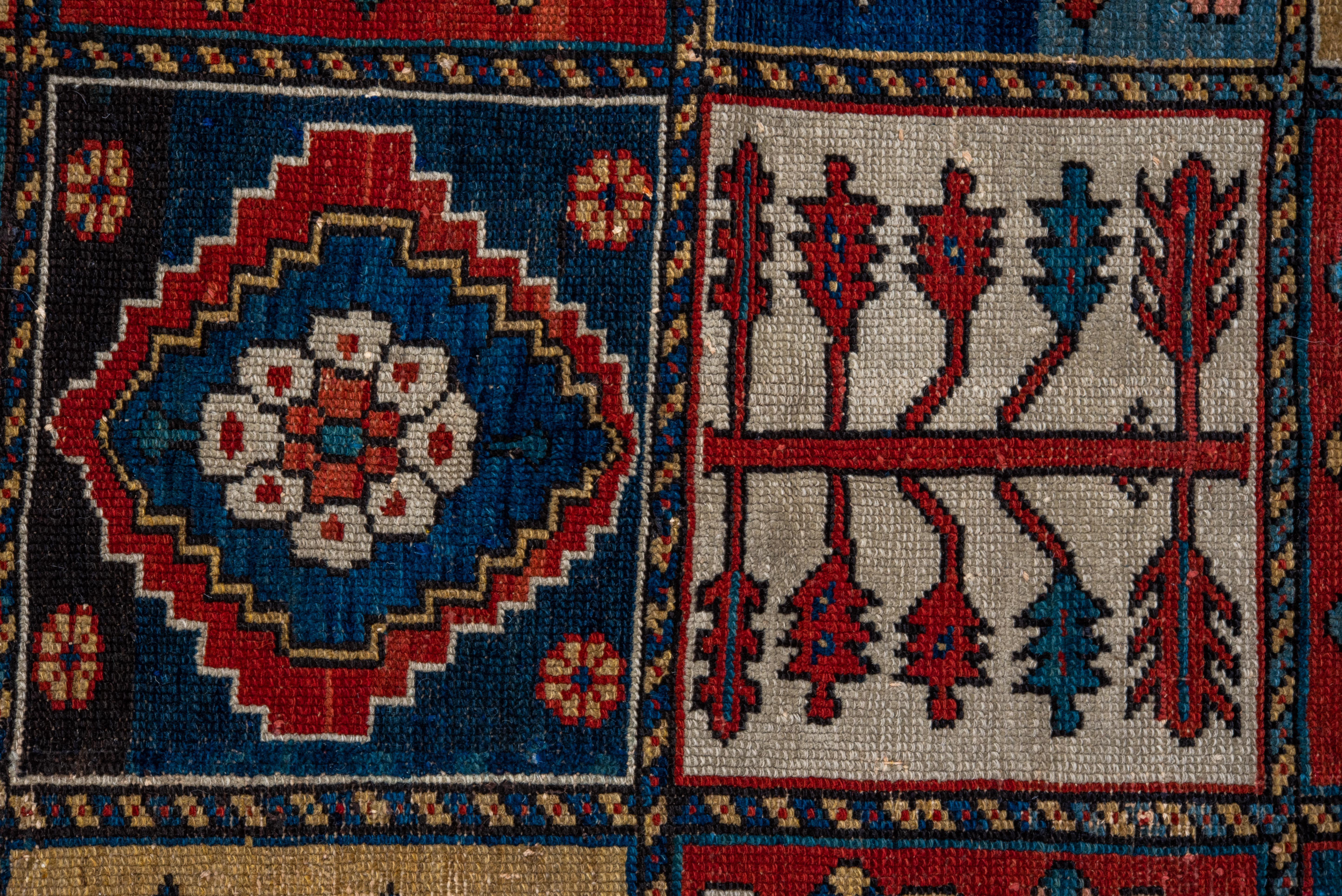 Baktiary-Teppich mit antikem Muster in malerischer Collage  im Angebot 2