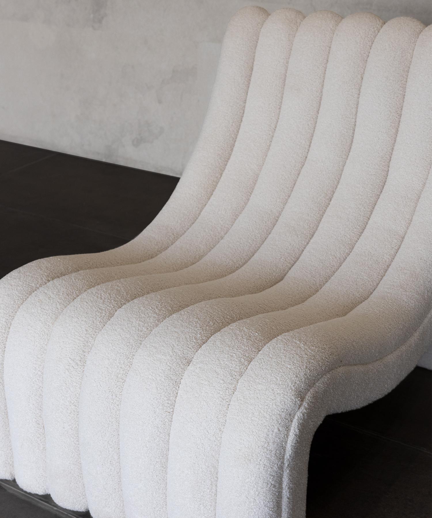 SILLA BALANCE - Calm Boucle by SHO MODERN en Nuevo estado para la venta en Laguna Niguel, CA