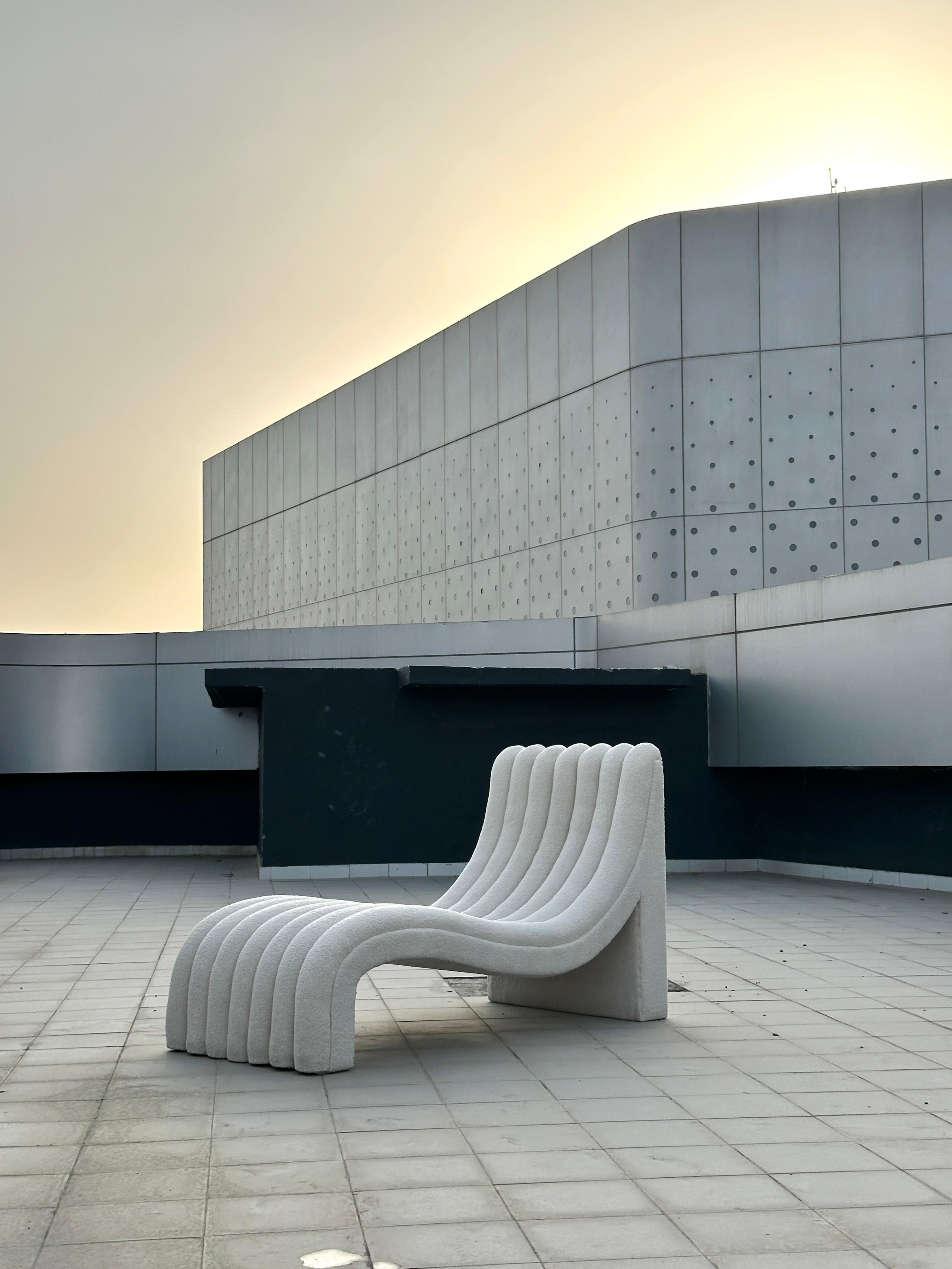 SILLA BALANCE - Calm Boucle by SHO MODERN Siglo XXI y contemporáneo en venta