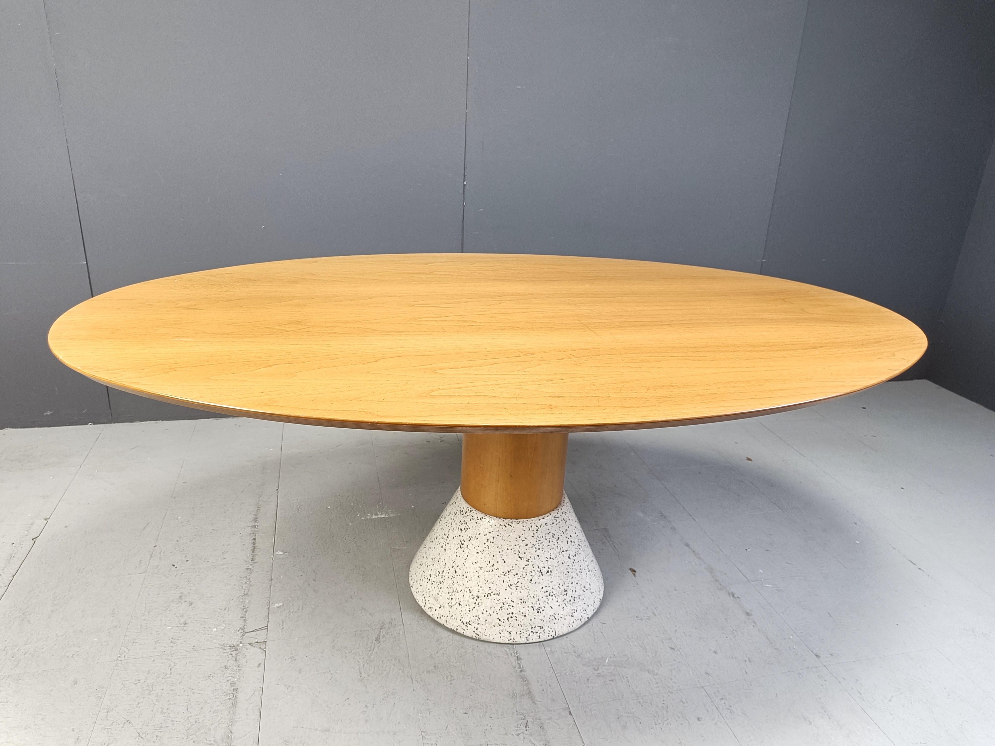 Postmoderne Table de salle à manger Balance d'Arnold Merckx pour Arco, 1988 en vente