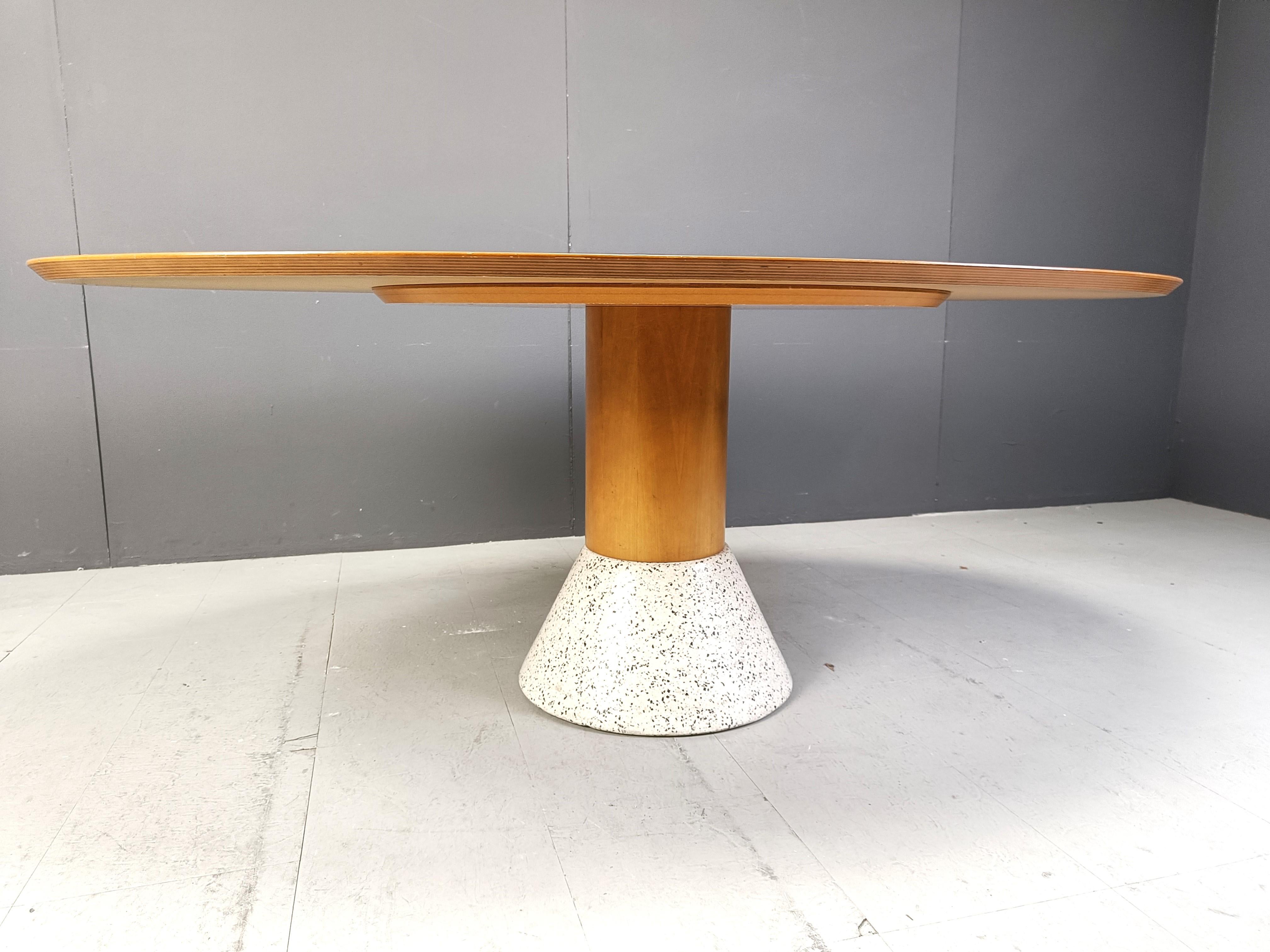 Table de salle à manger Balance d'Arnold Merckx pour Arco, 1988 Bon état - En vente à Leuven, Vlaams Gewest