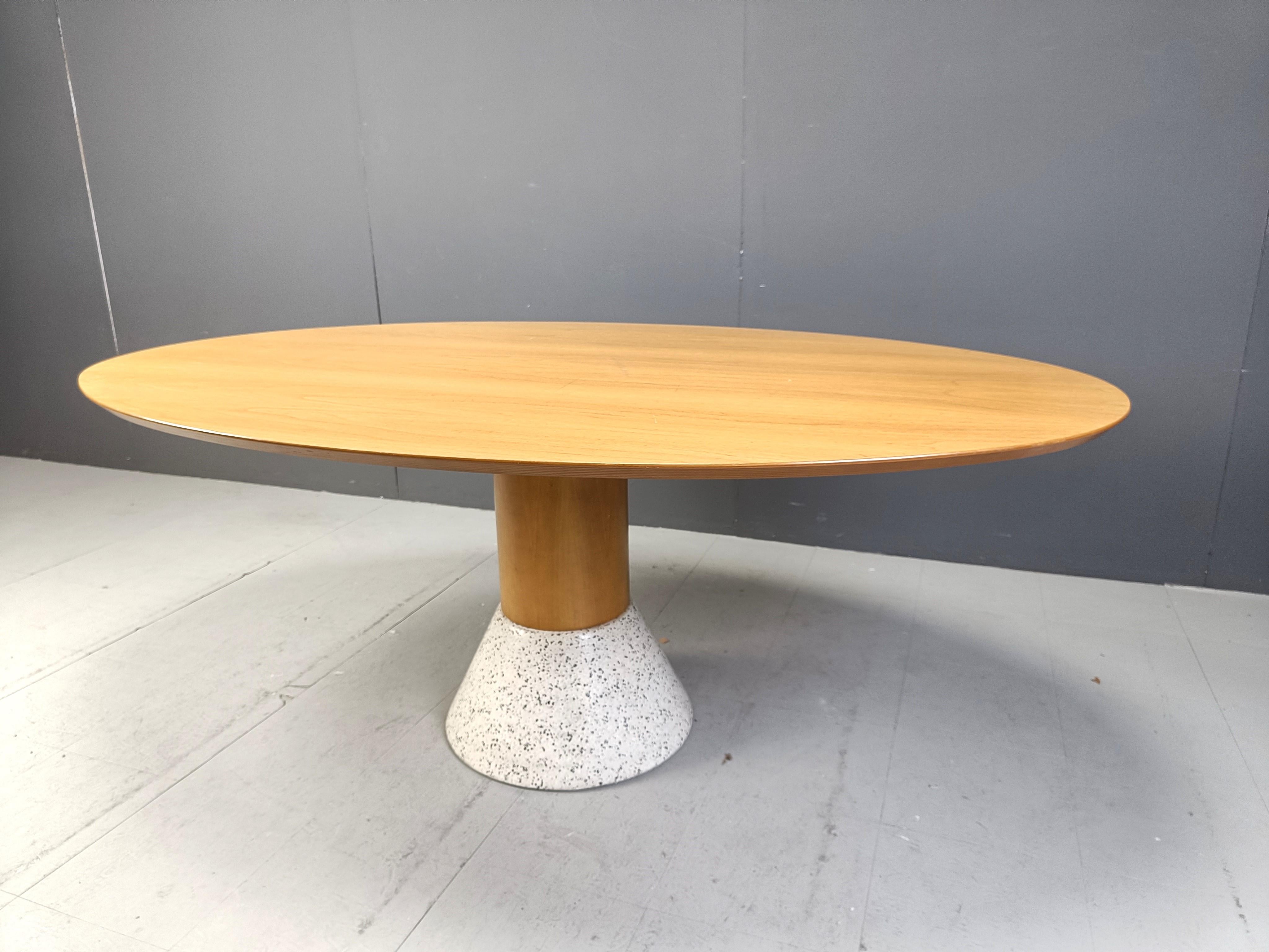 Bois Table de salle à manger Balance d'Arnold Merckx pour Arco, 1988 en vente