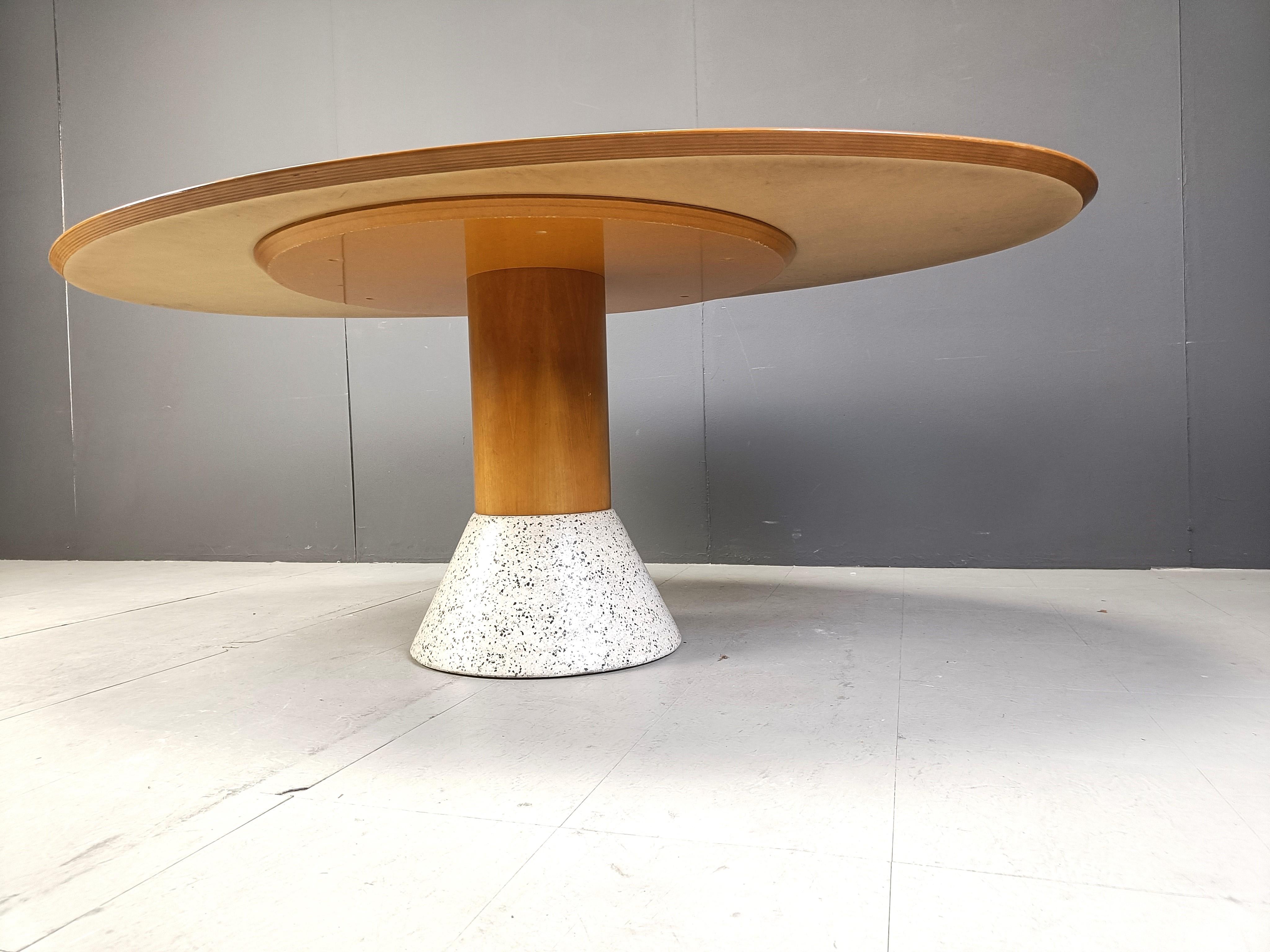 Table de salle à manger Balance d'Arnold Merckx pour Arco, 1988 en vente 2