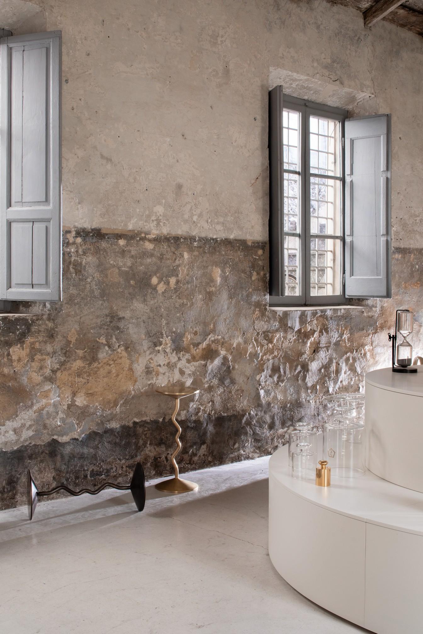 Balance - Handcrafted Burnished Bronze Stool, Barbell, Side Table in vendita 8