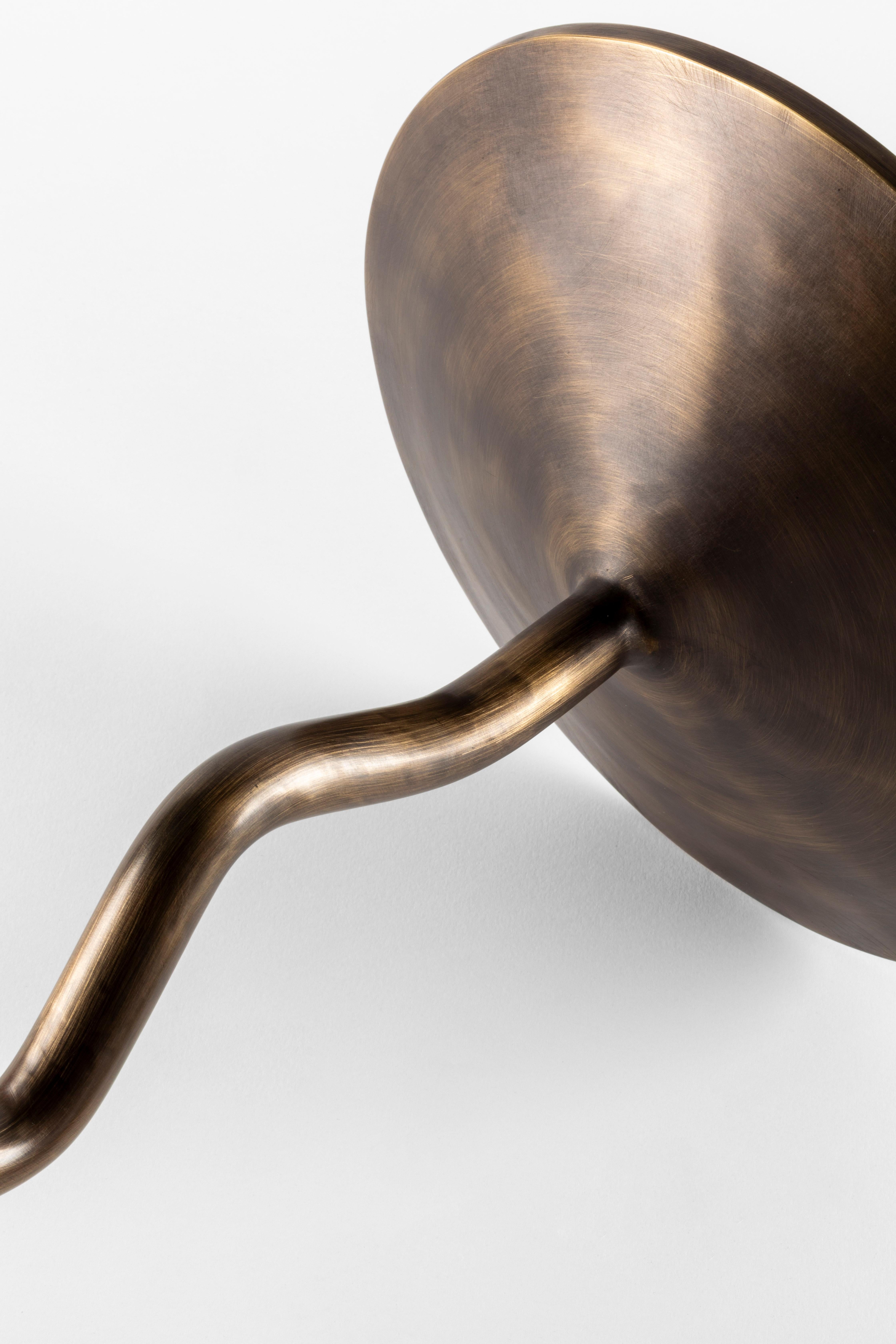 Balance - Taburete artesanal de bronce bruñido, Barbell, Mesa auxiliar Italian en venta
