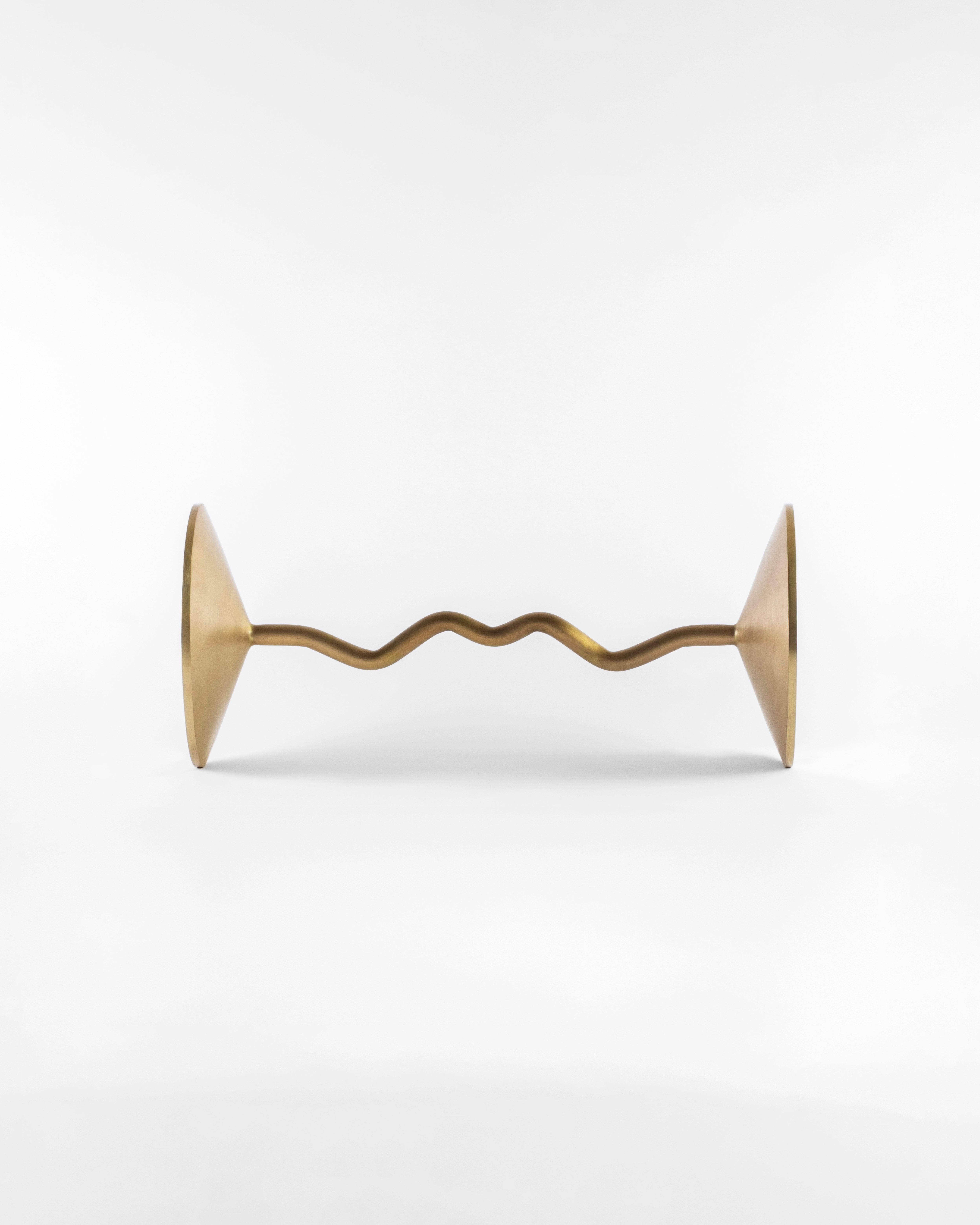 Balance - Tabouret, haltère et table d'appoint en bronze doré fait main en vente 2