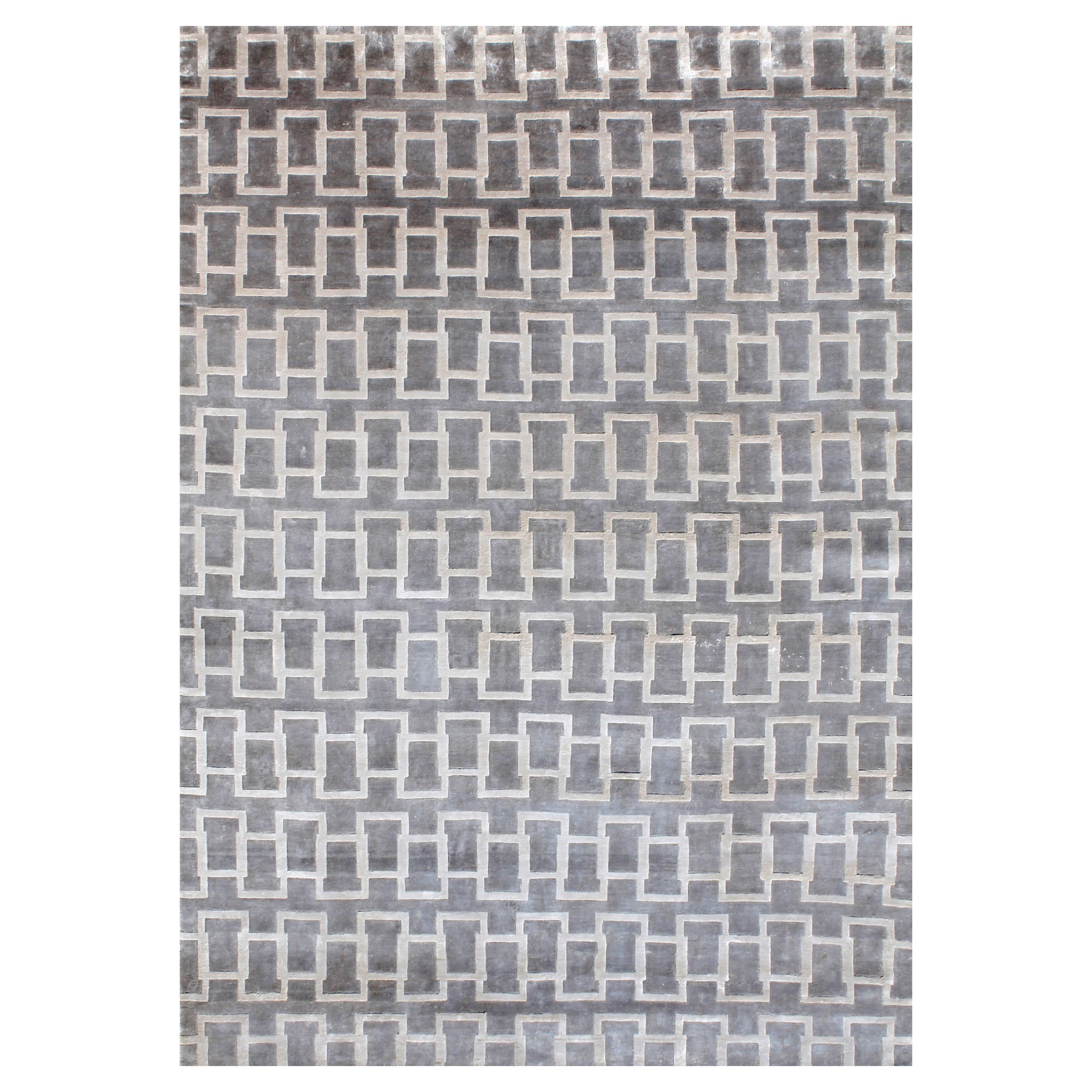 BALANCE Hand Knotted Modern Geometric Silk Rug in Silver Colour By Hands