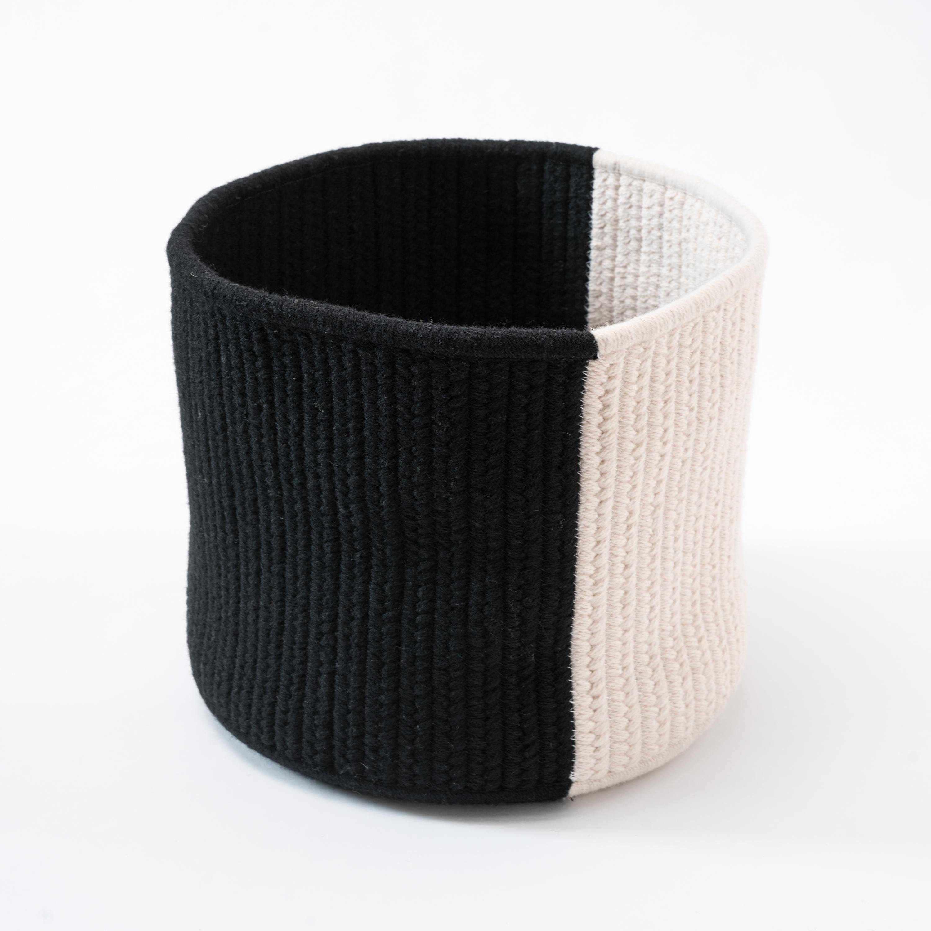 Balance Wool Basket in Light Grey and Cream Custom Woven in the USA im Angebot 3