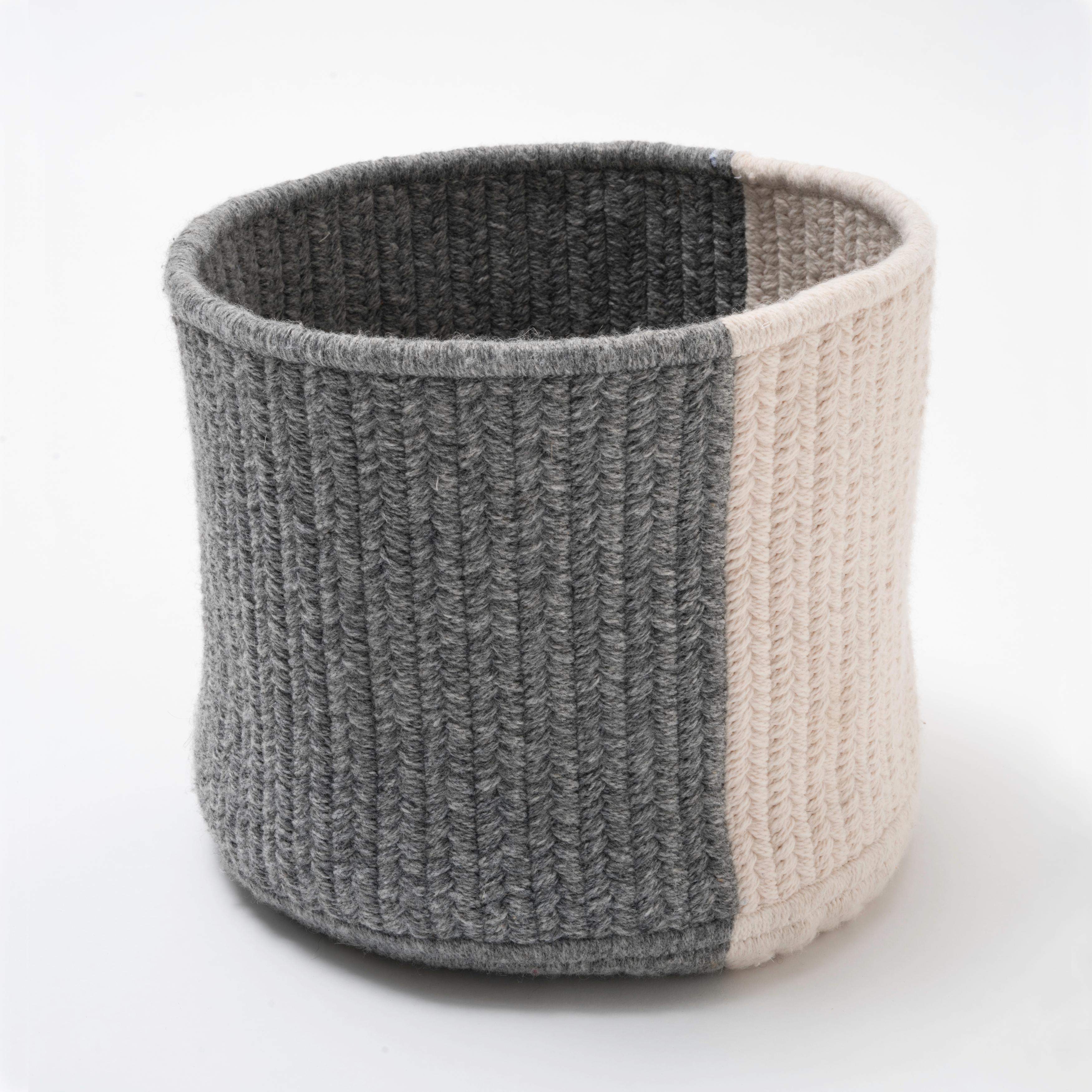 Balance Wool Basket in Light Grey and Cream Custom Woven in the USA im Angebot 4