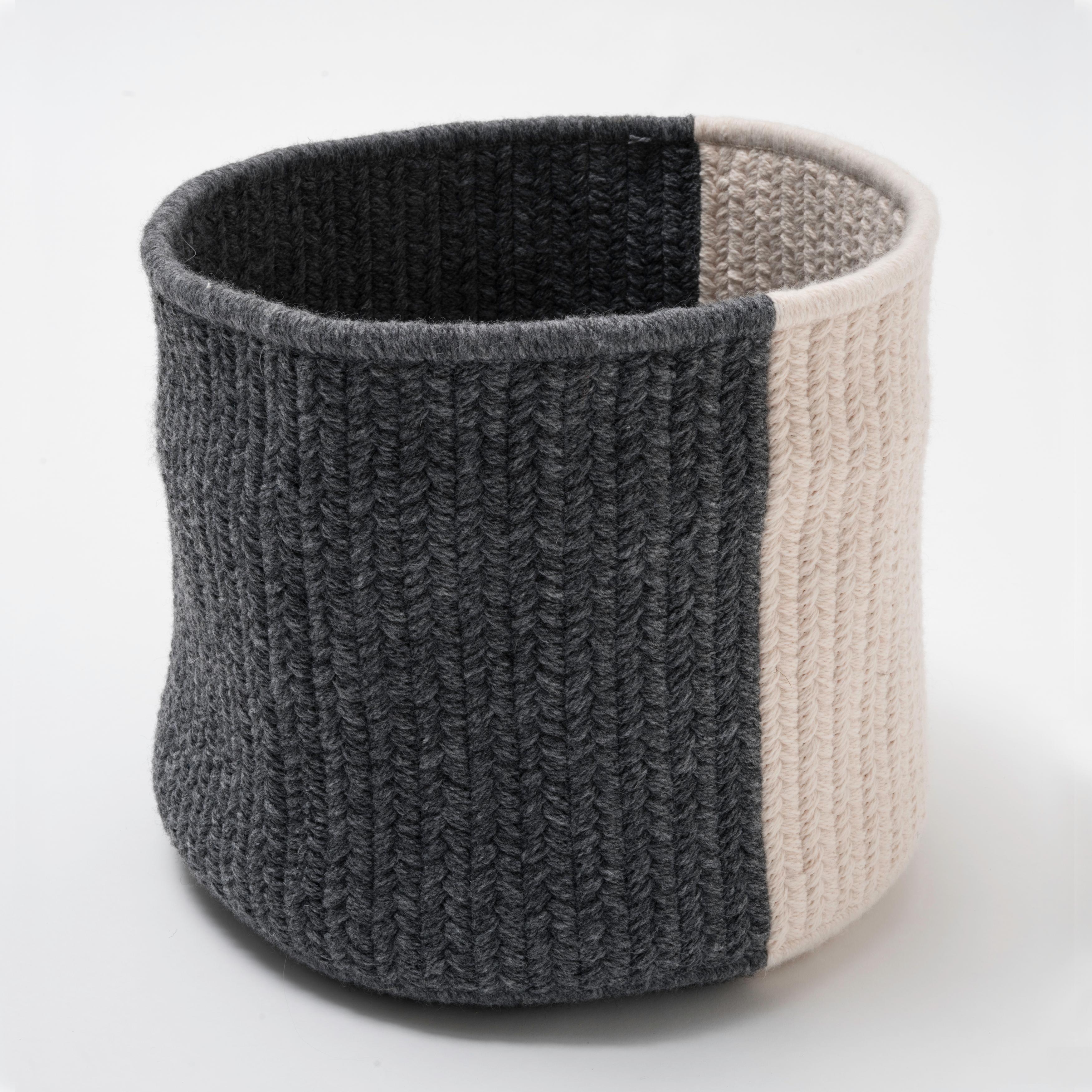 Balance Wool Basket in Light Grey and Cream Custom Woven in the USA im Angebot 7