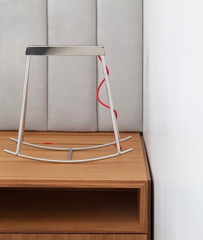 Minimalist Balancinha Swing Table Lamp in Stainless Steel by Tiago Curioni For Sale