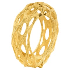 Balandra-Armreif aus bronzefarbener, mit 22-karätigem Gold plattierter Bronze von SOPHIE SIMONE DESIGNS