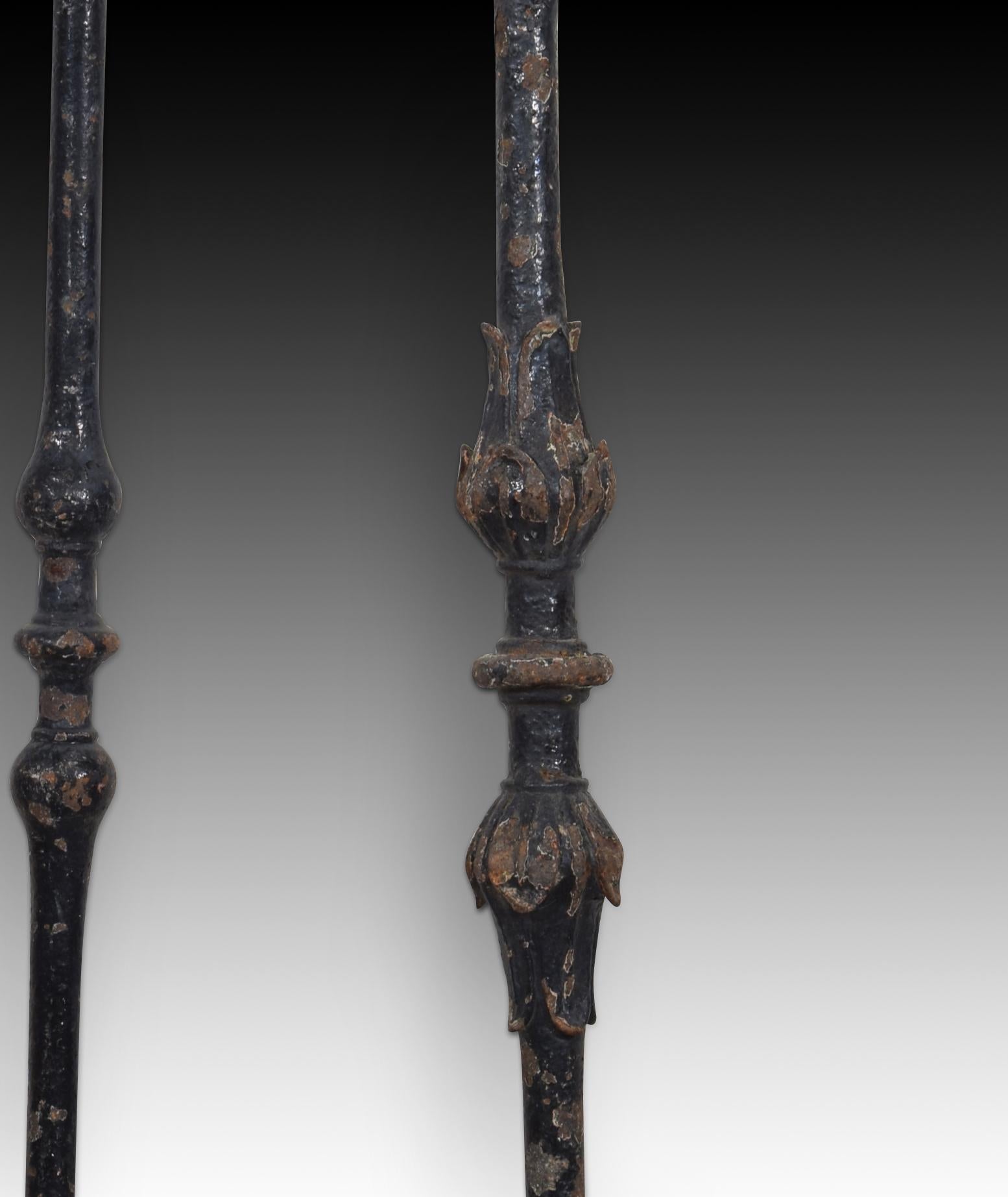 Spanish Balcony baluster. Wrought iron. 17th century.  For Sale