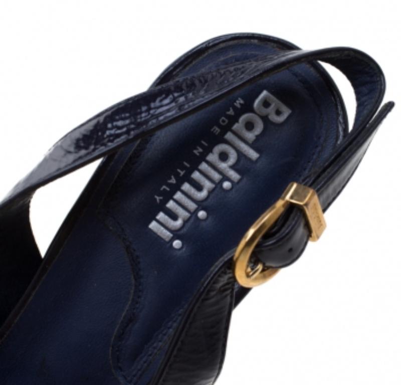 Baldinini Blaue Sandalen mit Keilriemen und Knöchelriemen aus Lederschleife Größe 37 (Schwarz) im Angebot