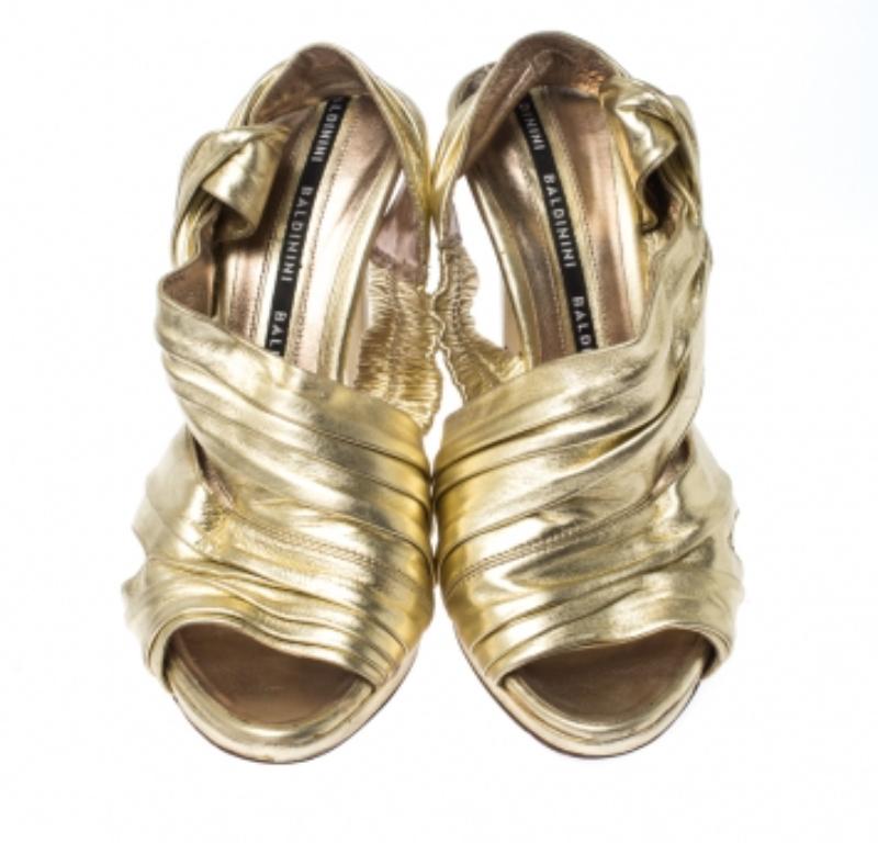 Baldinini Metallic Gold Leather Draped Peep Toe Sandals Size 38 en venta 1