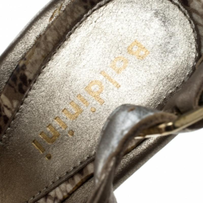 Baldinini Metallic Grau Riemchensandalen aus Leder Größe 36 im Angebot 3