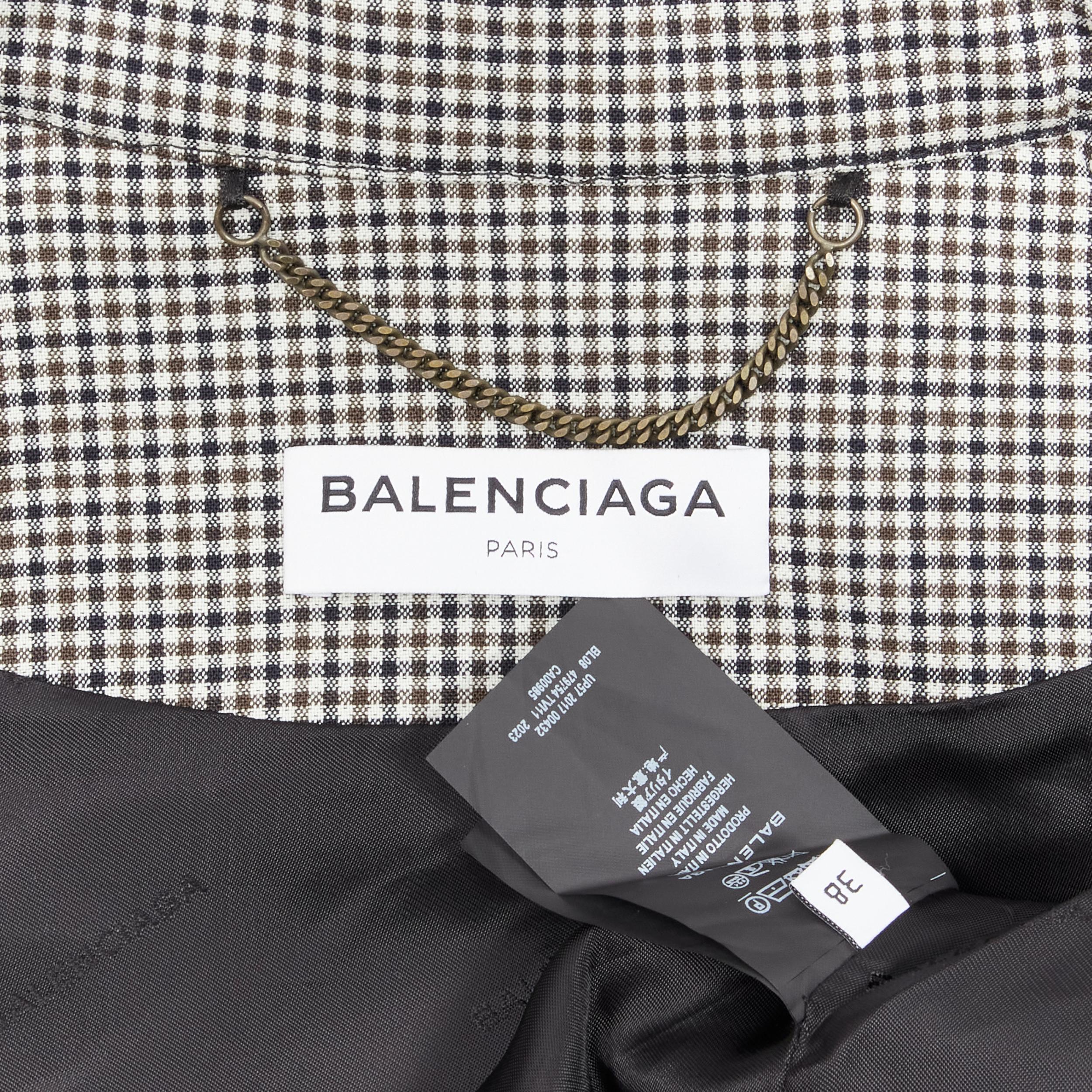 BALENCAIGA Bomber court en laine marron prince de Galles avec col écharpe et col noué, 2017  en vente 5