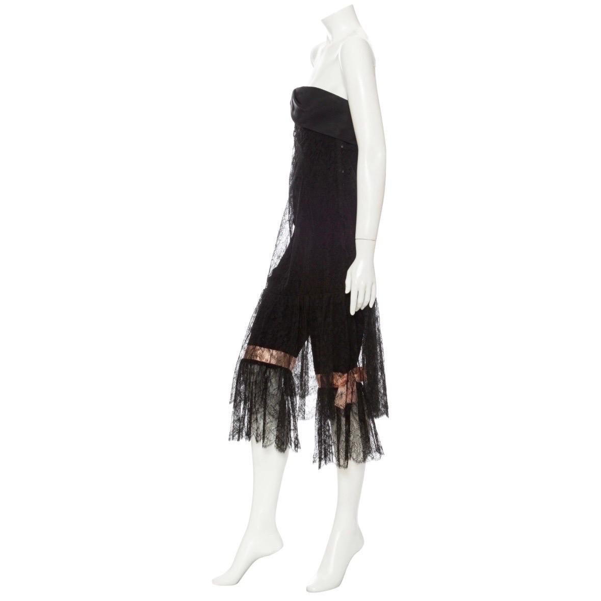 Balenciaga 1967 Haute Couture Black Chantilly Lace Pantalettes Dress In Good Condition For Sale In Los Angeles, CA