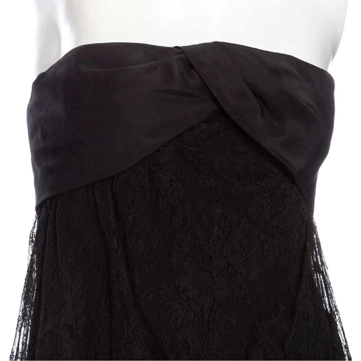 Balenciaga 1967 Haute Couture - Robe pantalon en dentelle Chantilly noire en vente 1