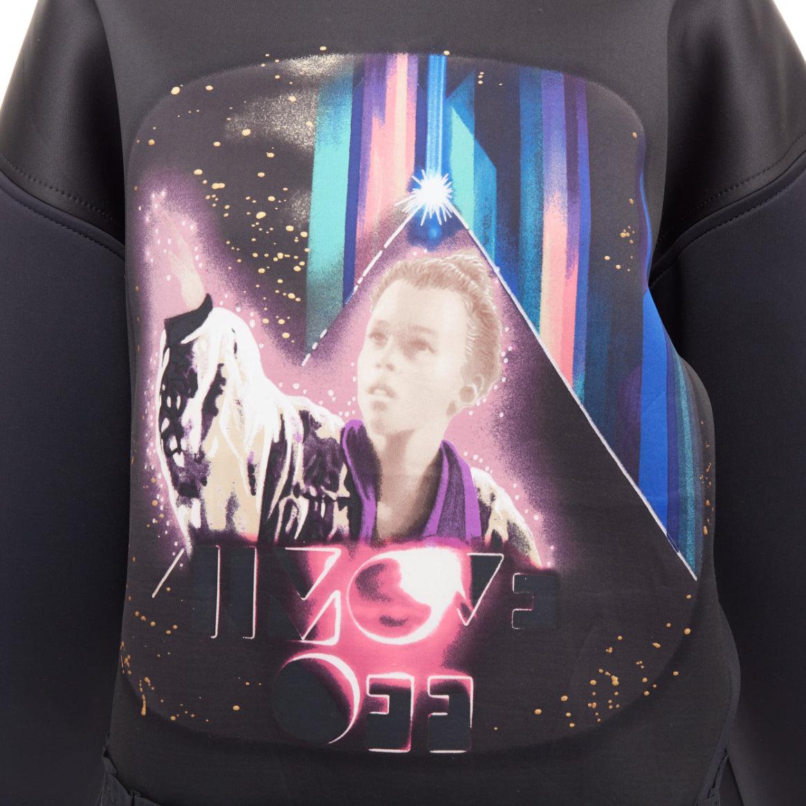 Balenciaga 2012 Runway Egyptofunk stampa fantascientifica volant crop boxy scuba top FR38 I. in vendita 2