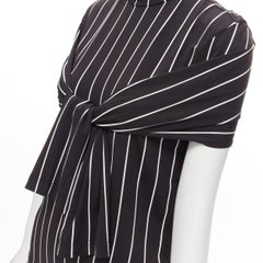 BALENCIAGA 2016 Schwarz-weißes Rollkragenpullover mit vertikalen Streifen und Unterarmschlitz