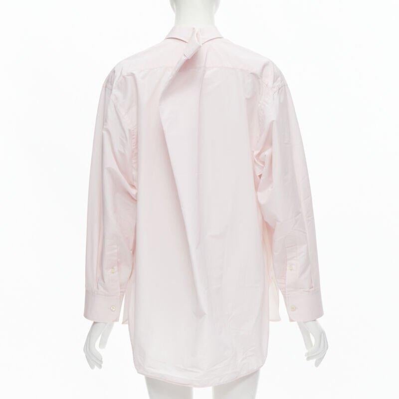 BALENCIAGA 2016 rosa Knopf gekniffen Kragen übergroße Hemd FR38 S im Angebot 1