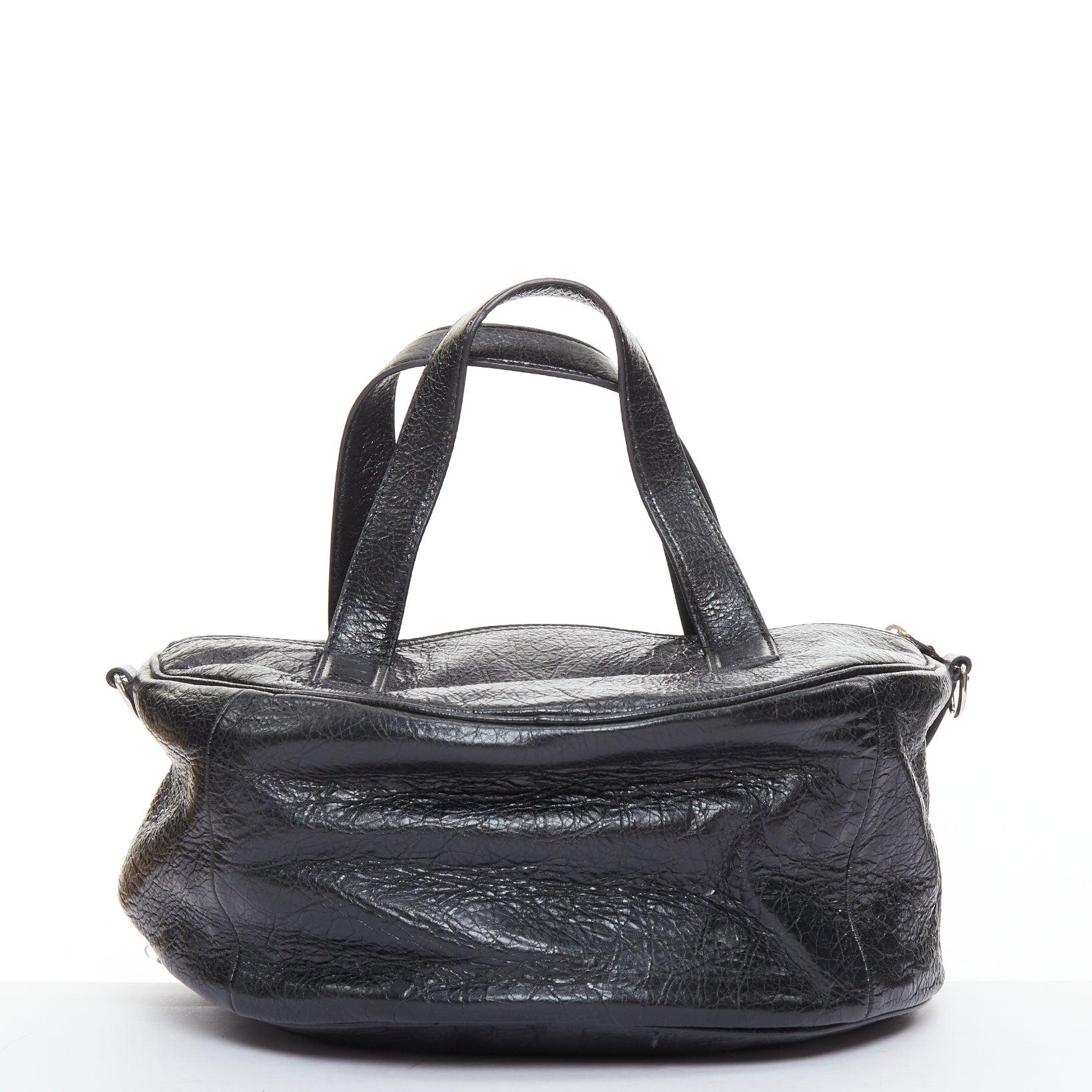 BALENCIAGA 2017 Arena Round Air S Hobo schwarz Leder Zylinder Crossbody Tasche Damen im Angebot