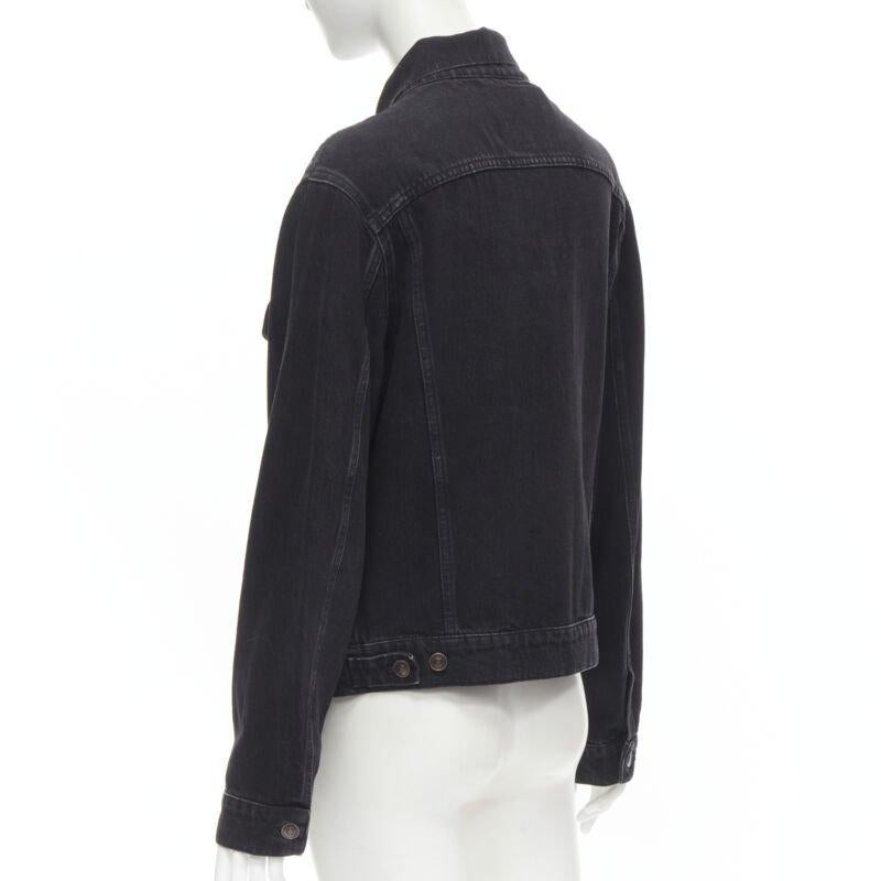 BALENCIAGA 2017 Giacca trucker in denim nero lavato con collo a sciarpa FR34 XS in vendita 2