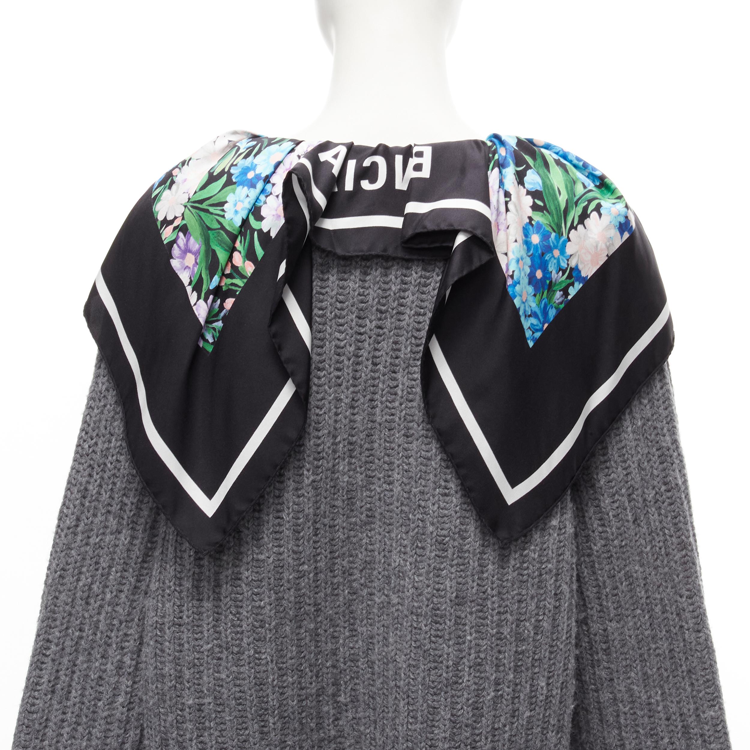 BALENCIAGA Pull à ourlet détaché en laine et soie gris dévoré avec col écharpe FR34, 2018
Référence : TGAS/C01703
Marque : Balenciaga
Designer : Demna
Collection : 2018
MATERIAL : Laine vierge, soie
Couleur : Gris, Multicolore
Motif :