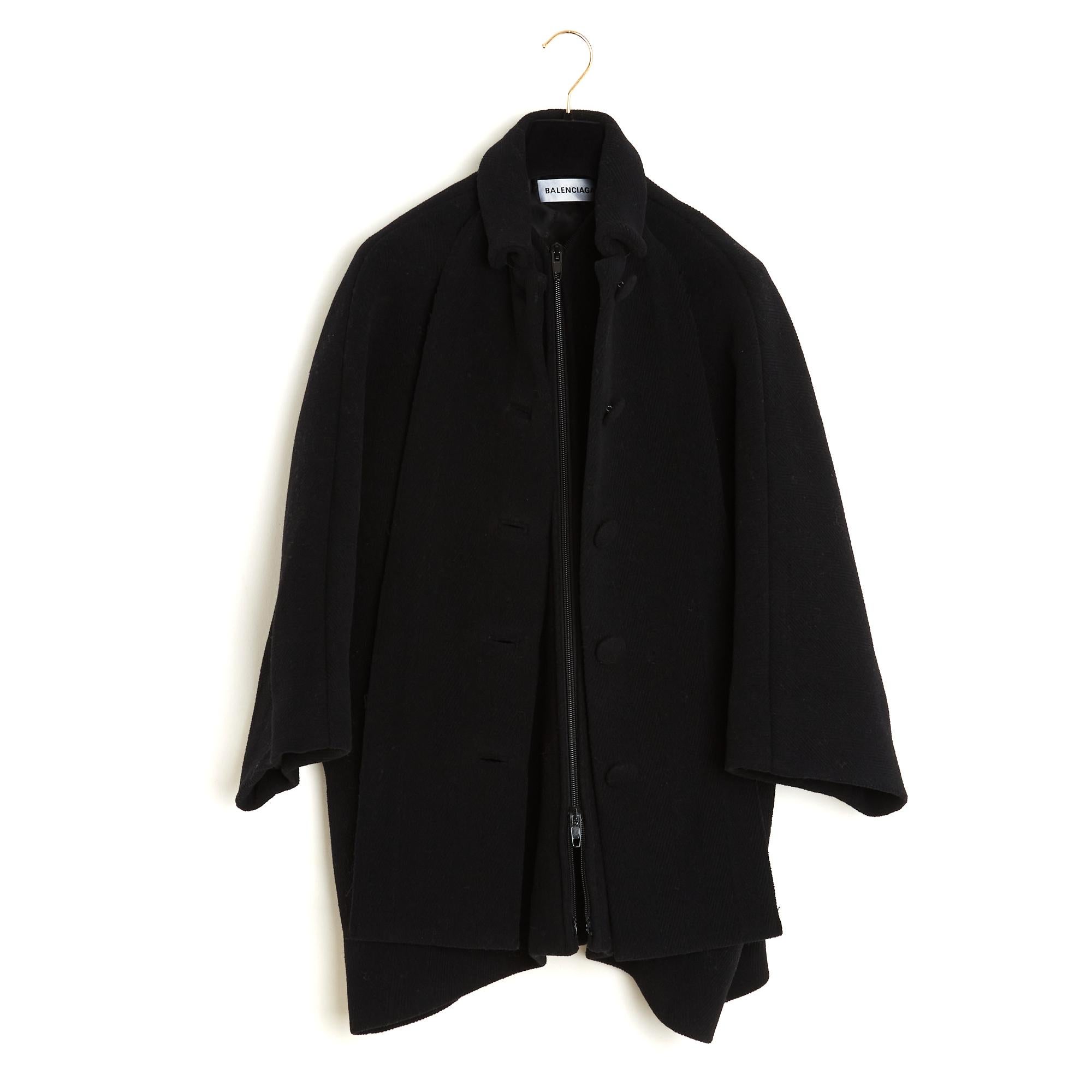Balenciaga Pre Fall or AH2018 coat by Demna Gvasalia in thick black wool felt, oversized volume, 