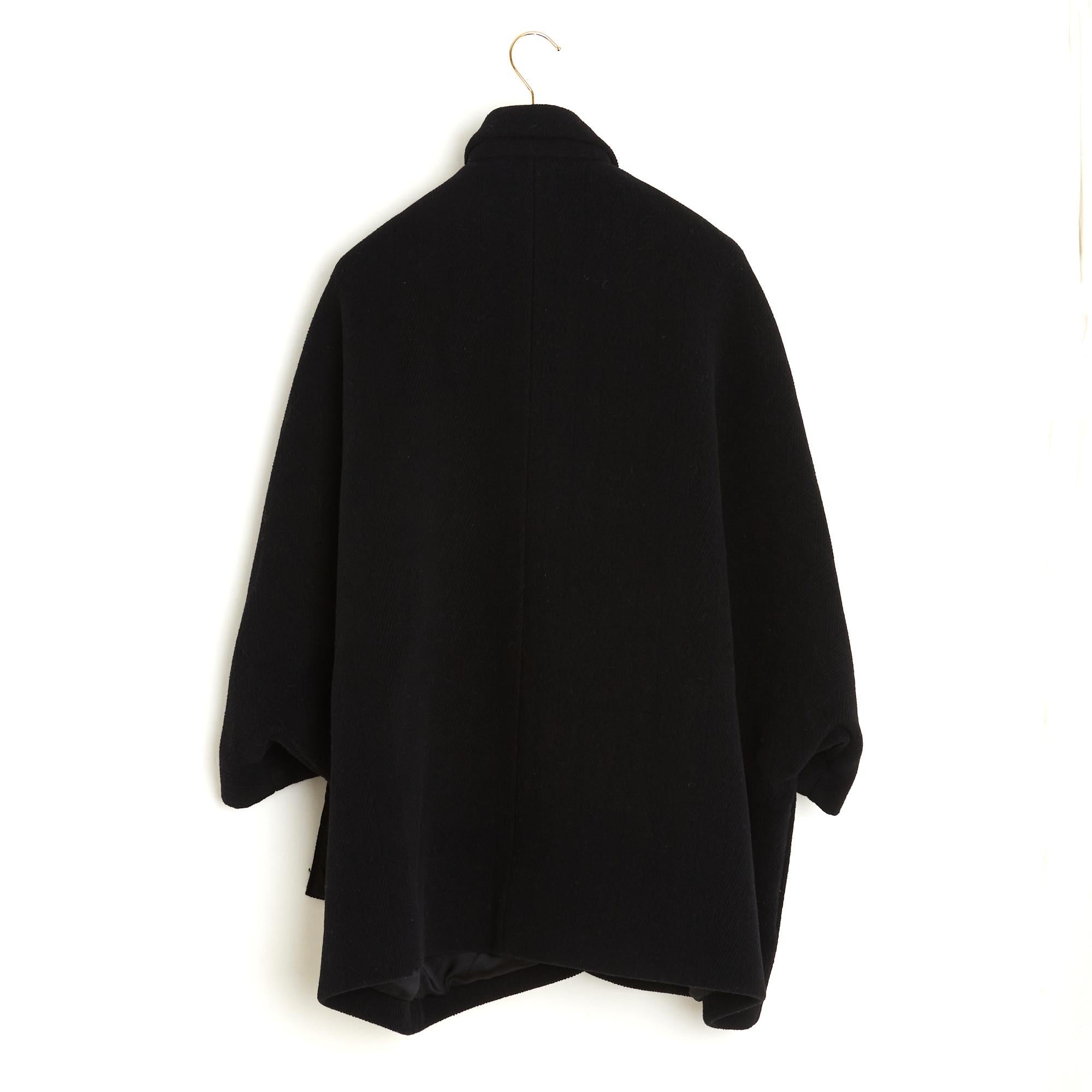 Balenciaga 2018 Manteau FR32 Black Wool Double Collar oversized Coat UK4 US2 For Sale 2