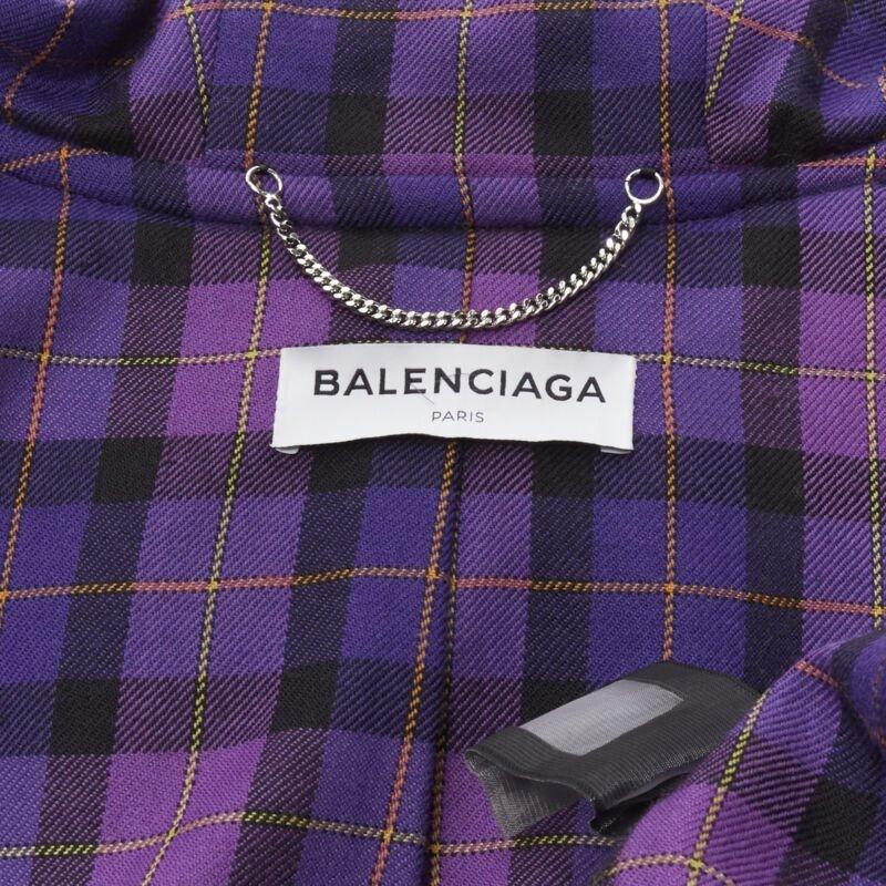 BALENCIAGA 2018 Runway Pulled khaki grey toggle wrap coat M For Sale 5