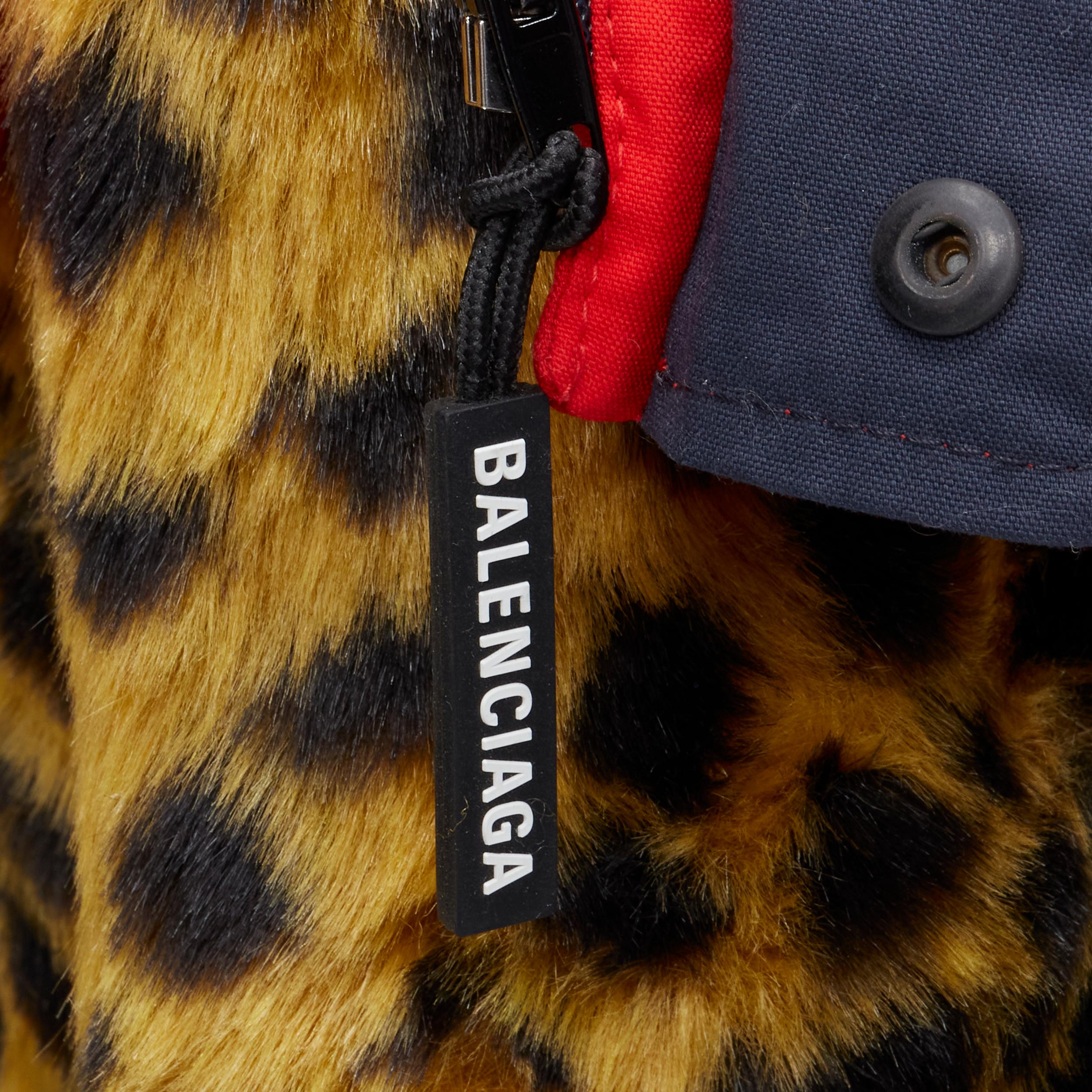 BALENCIAGA 2018 Ruway Triple Faux Layering black leather leopard fur coat XL For Sale 6
