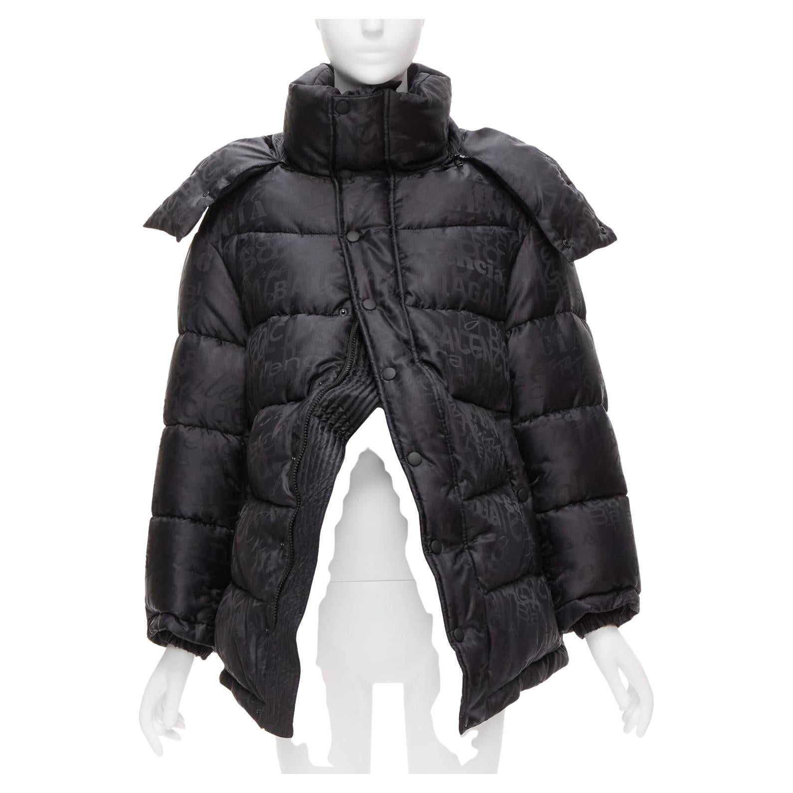 BALENCIAGA 2019 black all logo jacquard Swing hooded quilted puffer coat FR36 S en vente