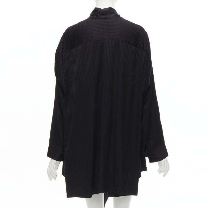 BALENCIAGA 2020 Demna camicia oversize a righe nere con fiocco a cascata FR36 S In condizioni ottime in vendita a Hong Kong, NT