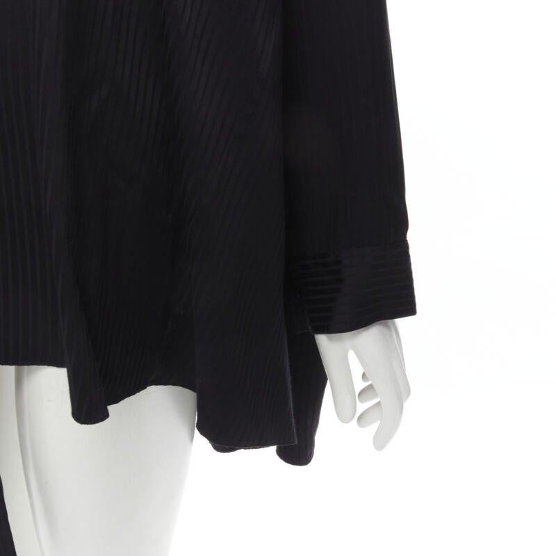 BALENCIAGA 2020 Demna camicia oversize a righe nere con fiocco a cascata FR36 S in vendita 3
