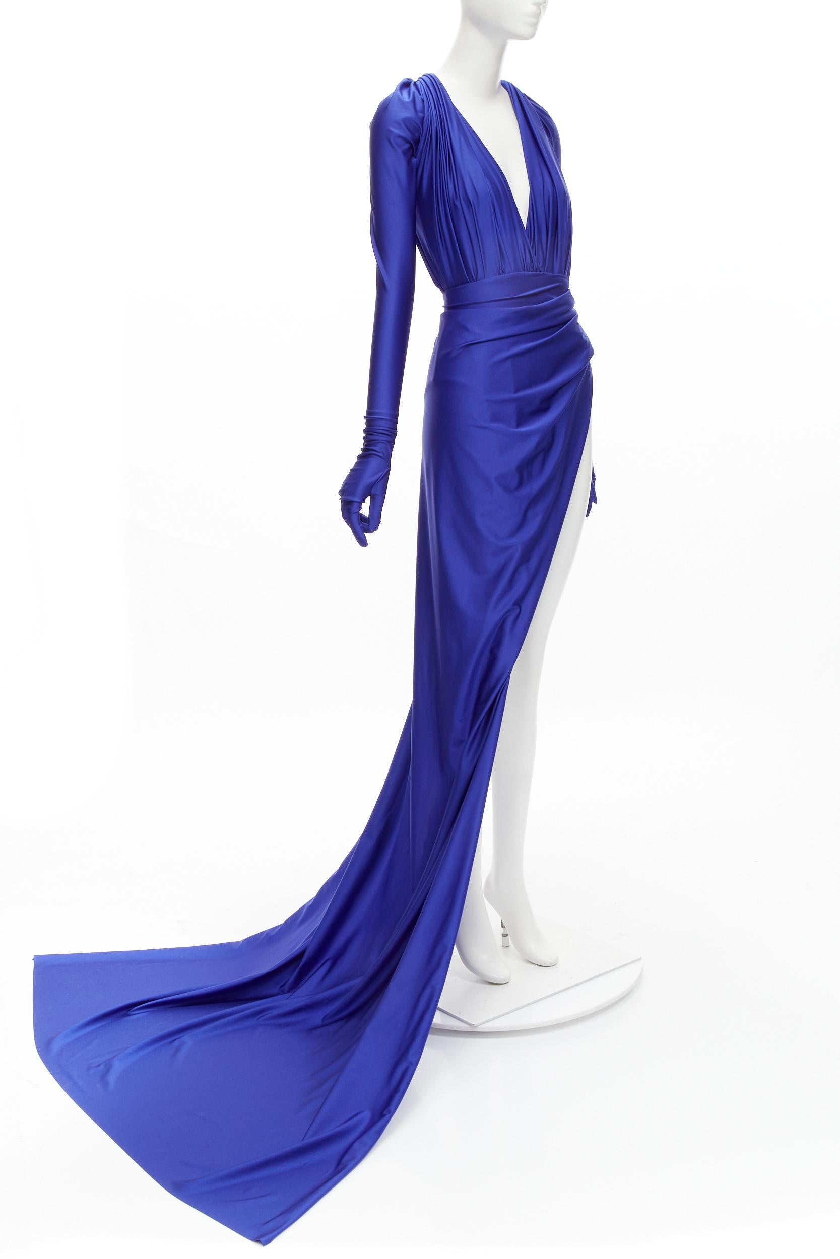 BALENCIAGA 2020 Demna Kim Kardashian cobalt blue gown with gloves FR36 S
Reference: TGAS/C01829
Brand: Balenciaga
Designer: Demna
Collection: 2020
As seen on: Kim Kardashian
Material: Polyamide, Elastane
Color: Blue
Pattern: Solid
Closure: