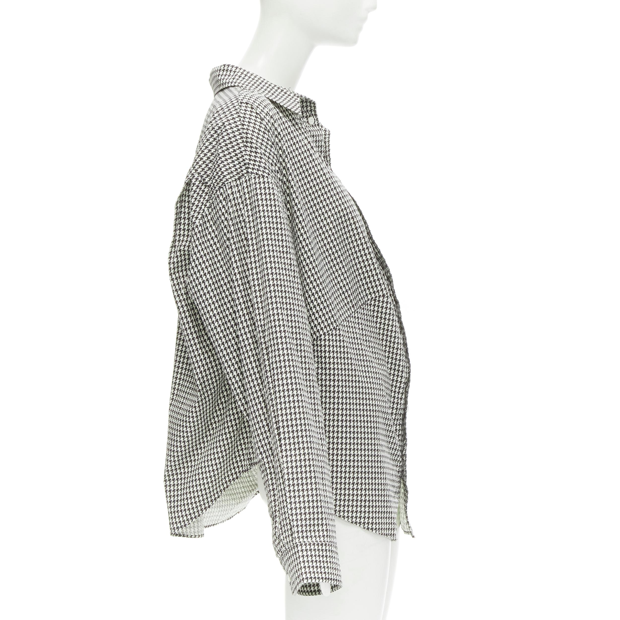 BALENCIAGA 2020 houndstooth logo embroidered pocket Swing shirt FR36 XS In Excellent Condition For Sale In Hong Kong, NT