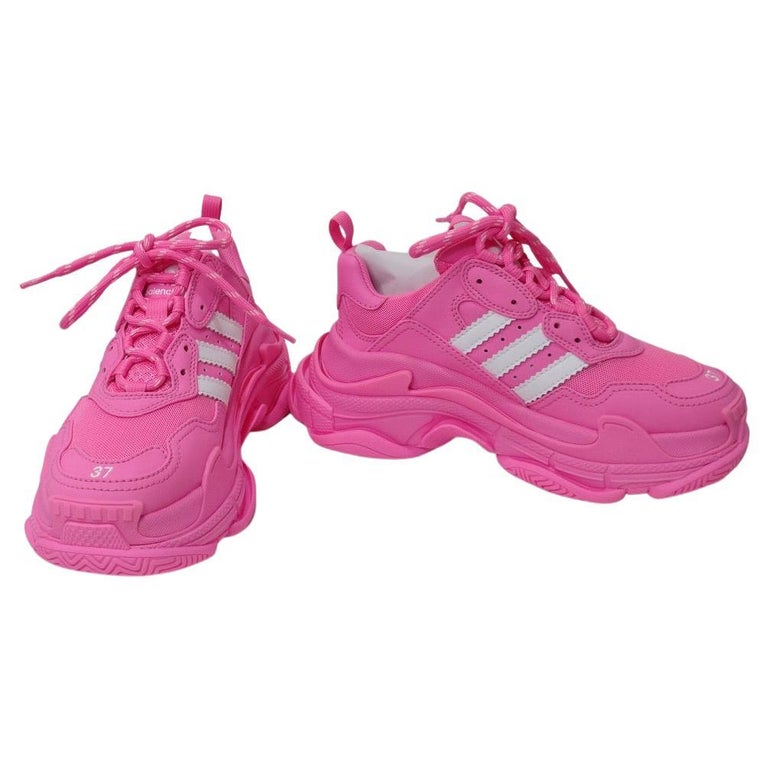 Baskets Tripple S de Balenciaga Adidas rose fluo En vente sur 1stDibs | _