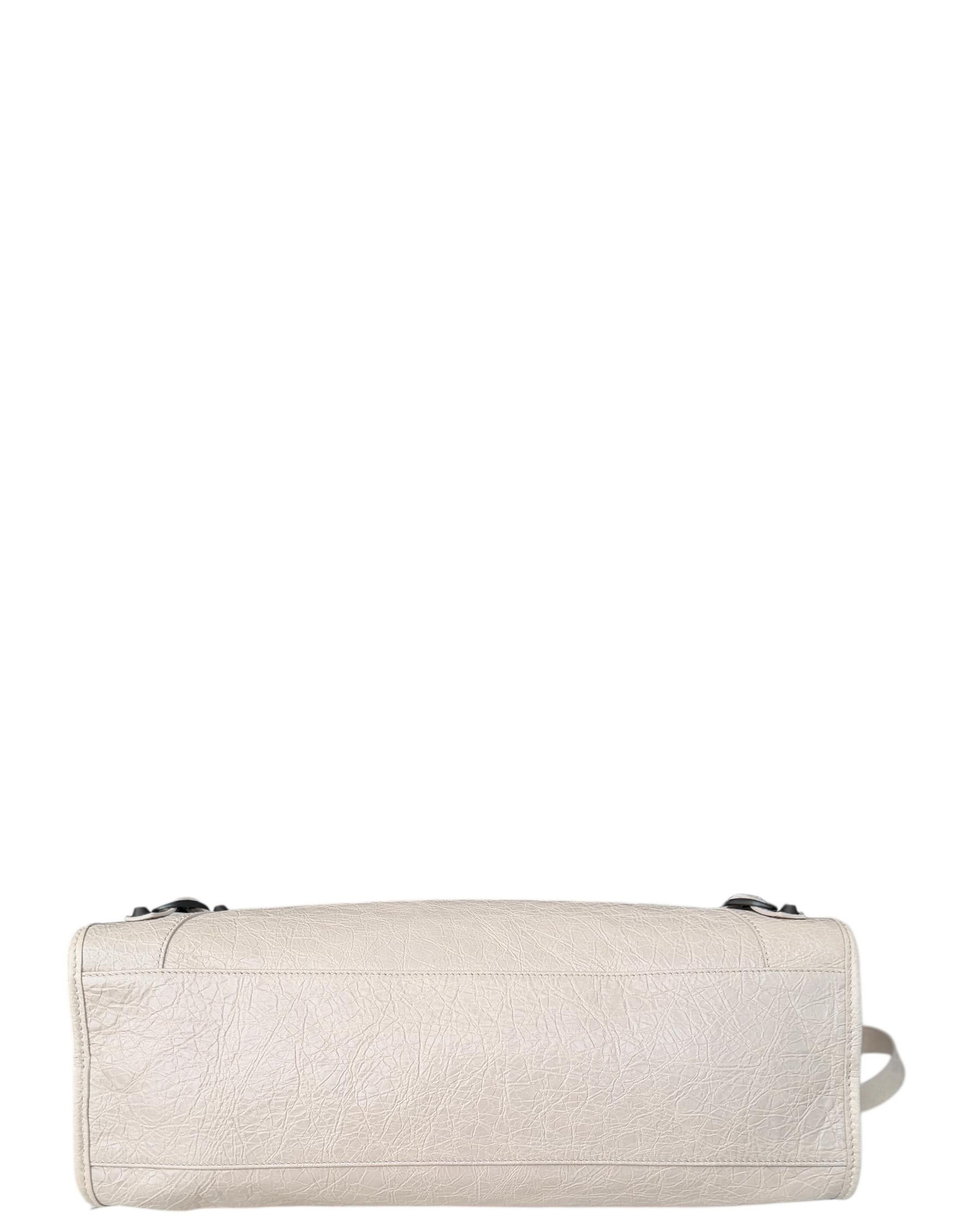 Donna Balenciaga Almond Arena Storico Lambskin Leather Medium Le City Bag c/ottone in vendita