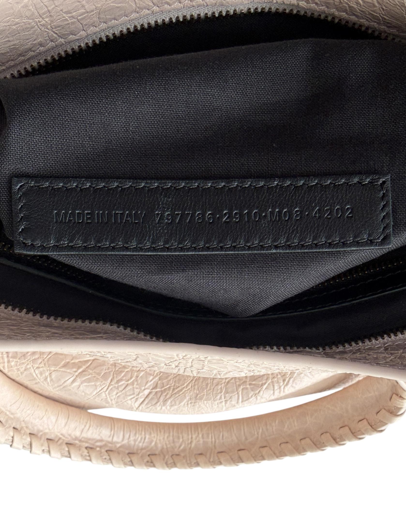 Balenciaga Almond Arena Storico Lambskin Leather Medium Le City Bag c/ottone in vendita 4